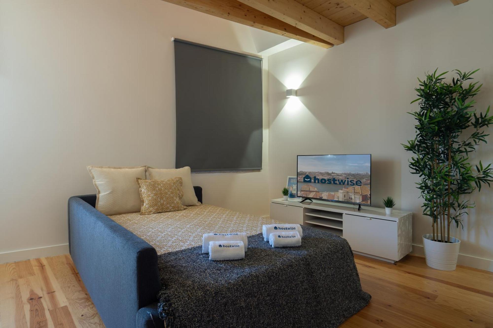 Host Wise - Lovely & Cozy Duplex Flat Apartment *