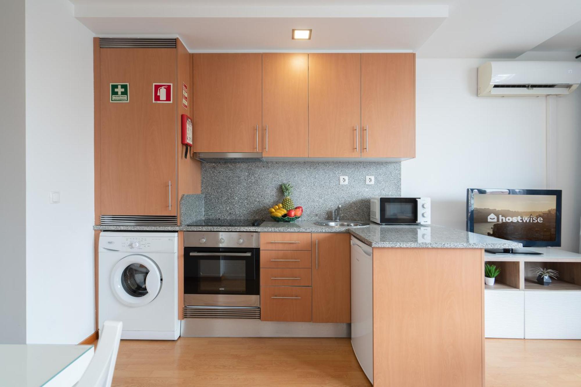 Host Wise - Bright Quiet Flats - Prime Location