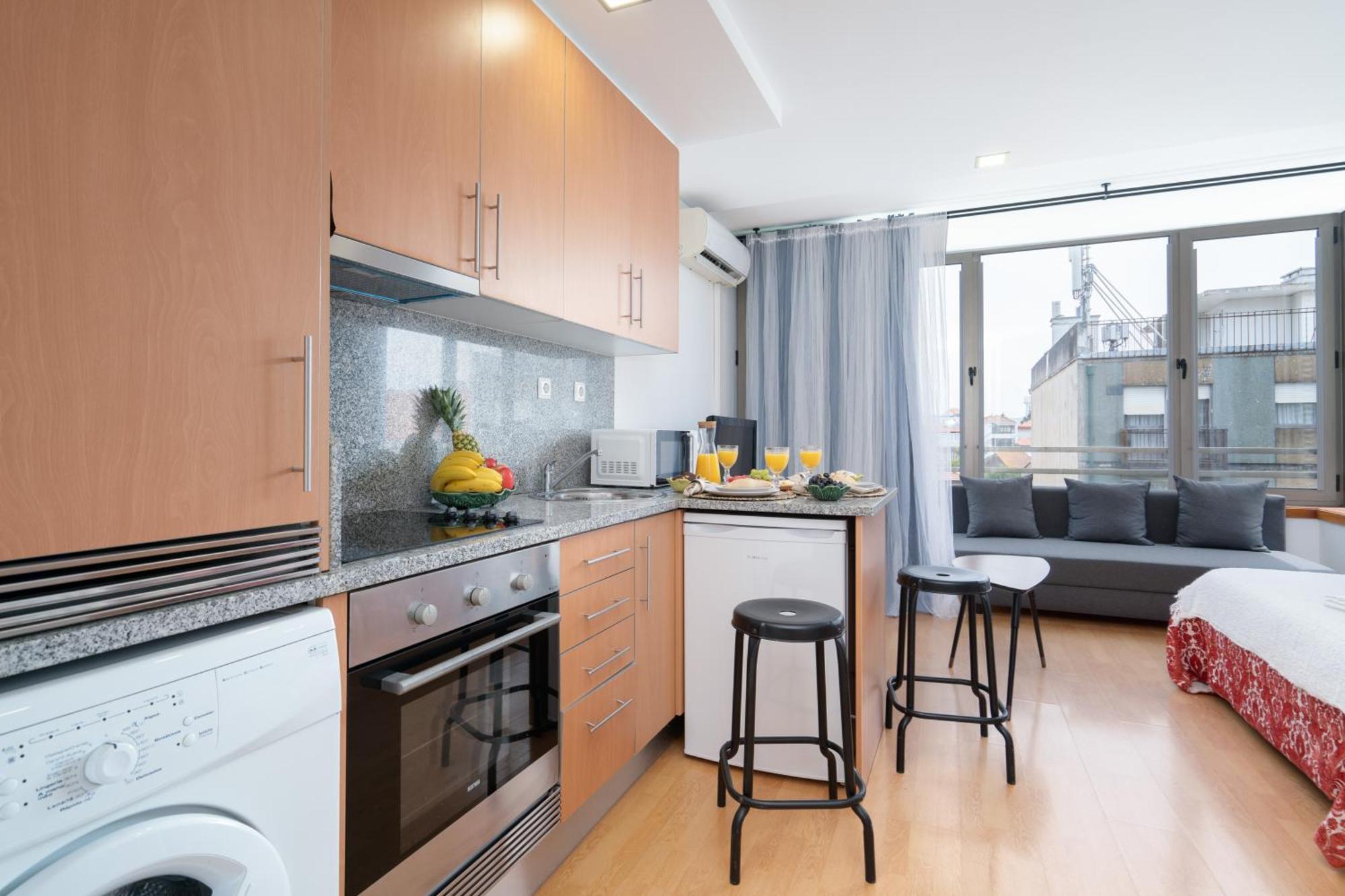 Host Wise - Bright Quiet Flats - Prime Location