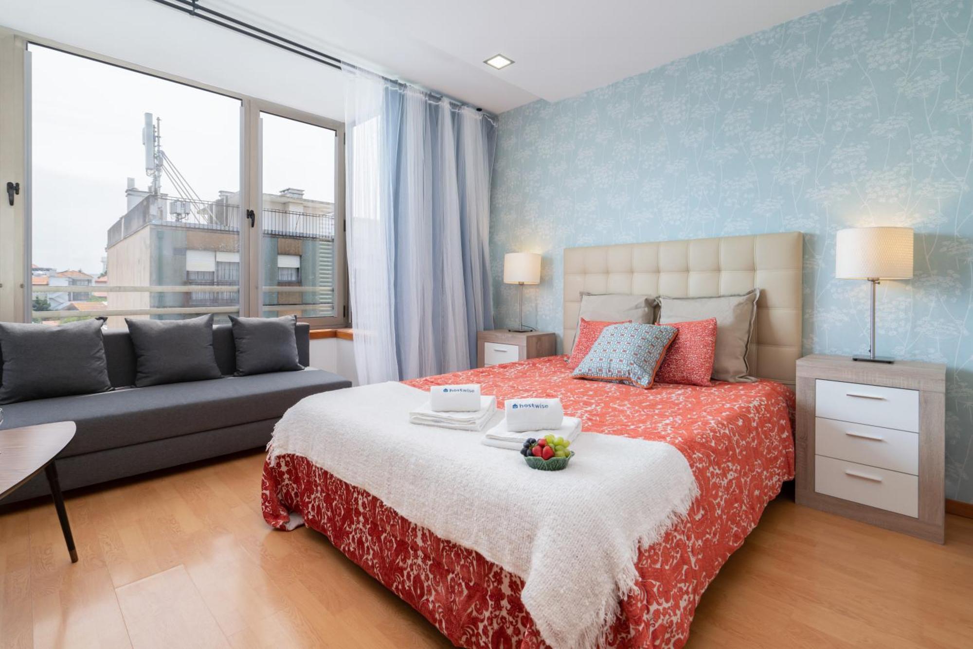 Host Wise - Bright Quiet Flats - Prime Location Apartment
