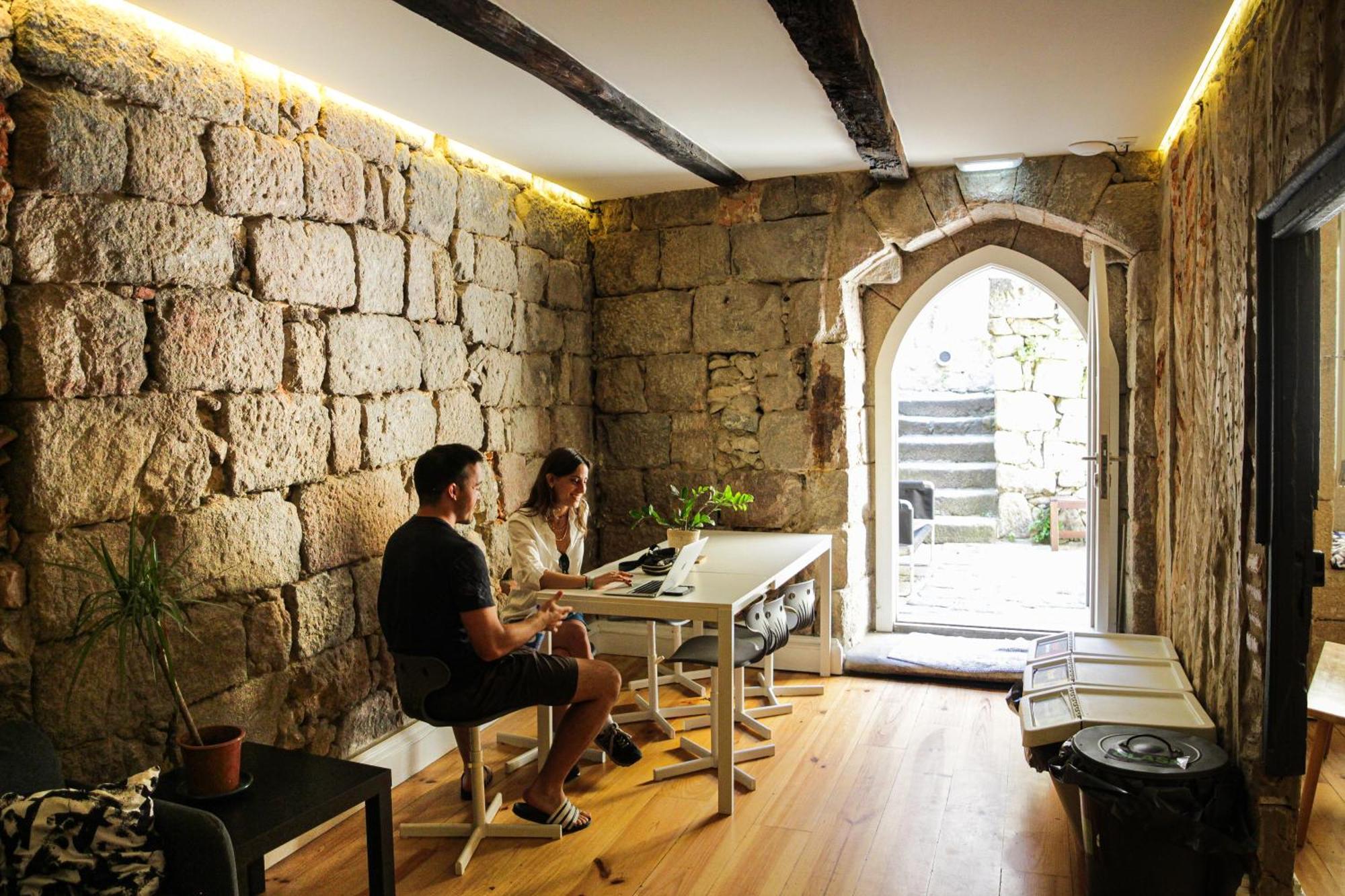 Onefam Ribeira Hostel Porto