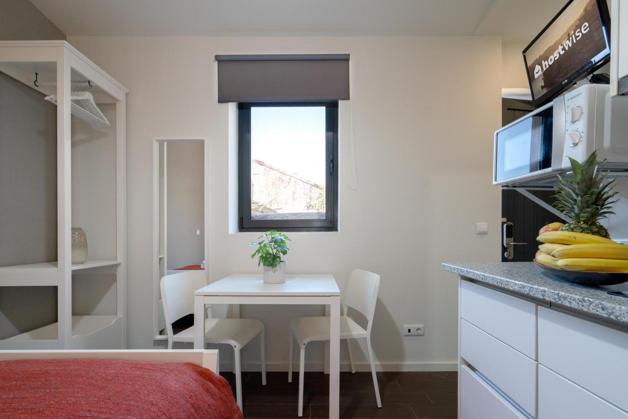 Host Wise - Impressive Restful Apartment *
