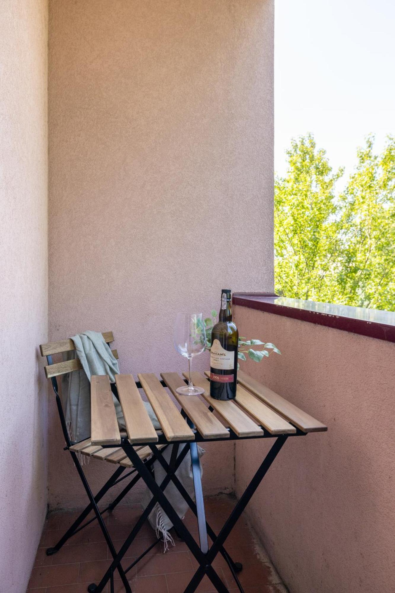 Boavista Premium With Ac, Terrace- Parking ,supermarket And Metro T3 Porto