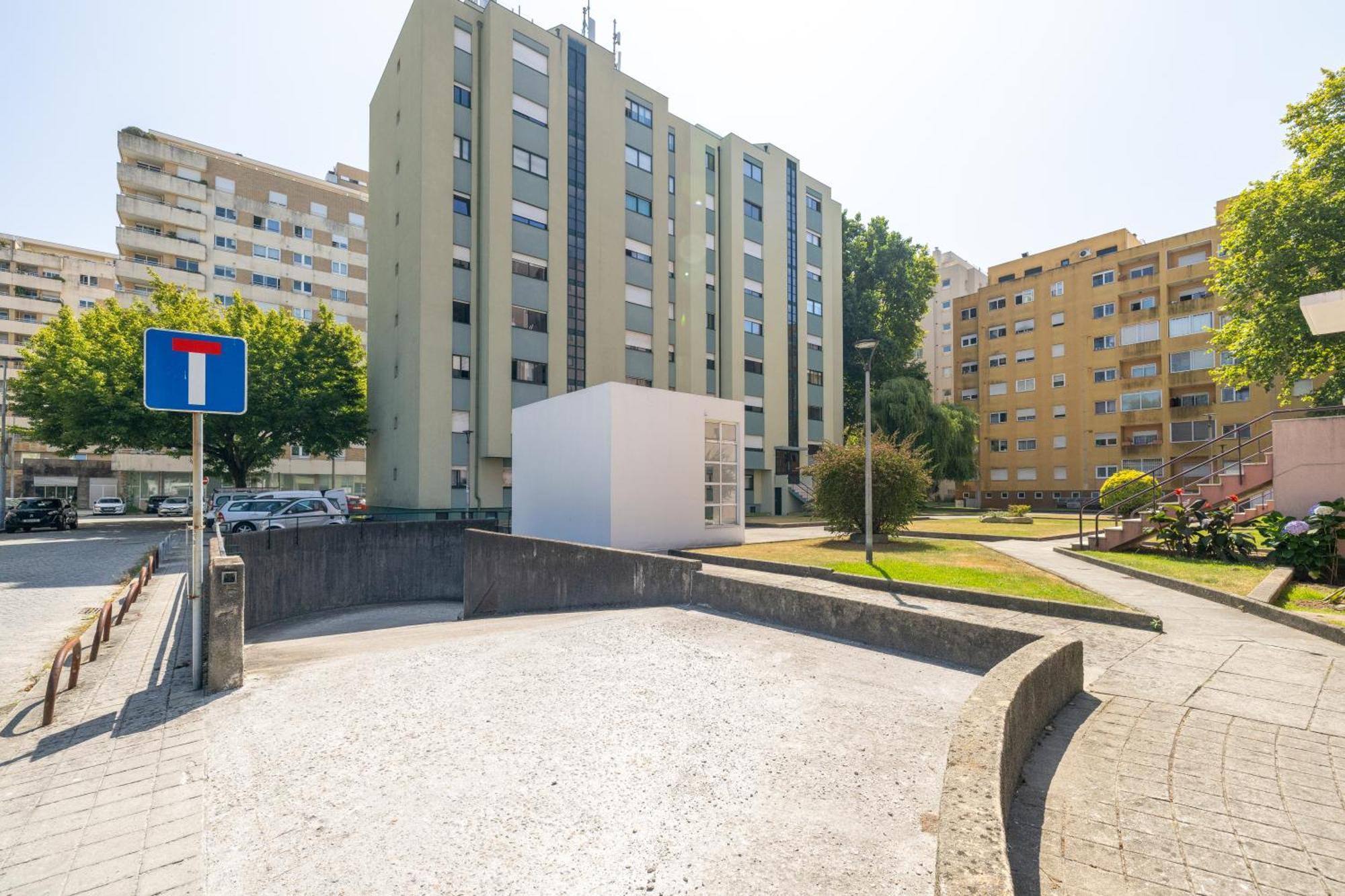 Appartement Boavista Premium With Ac, Terrace- Parking ,supermarket And Metro T3 Porto