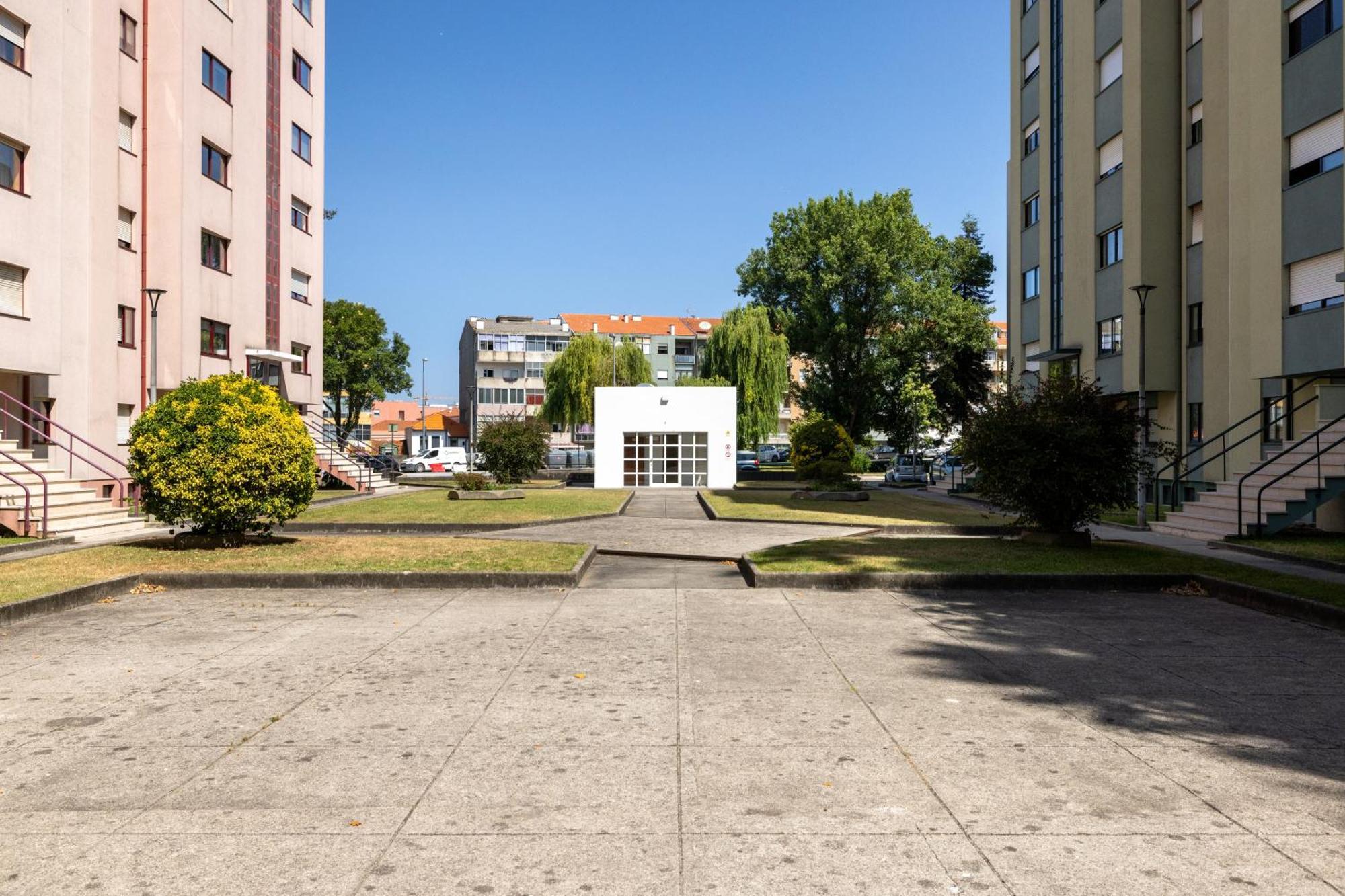 Appartement Boavista Premium With Ac, Terrace- Parking ,supermarket And Metro T3 Porto