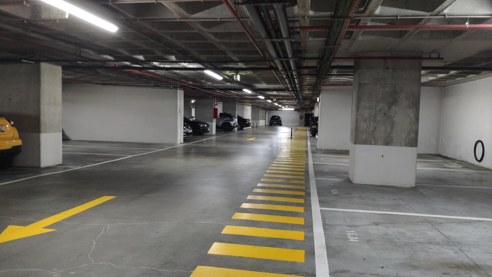 S1405 - Practical And Modern - Ac, Balcony And Parking Apartment Porto