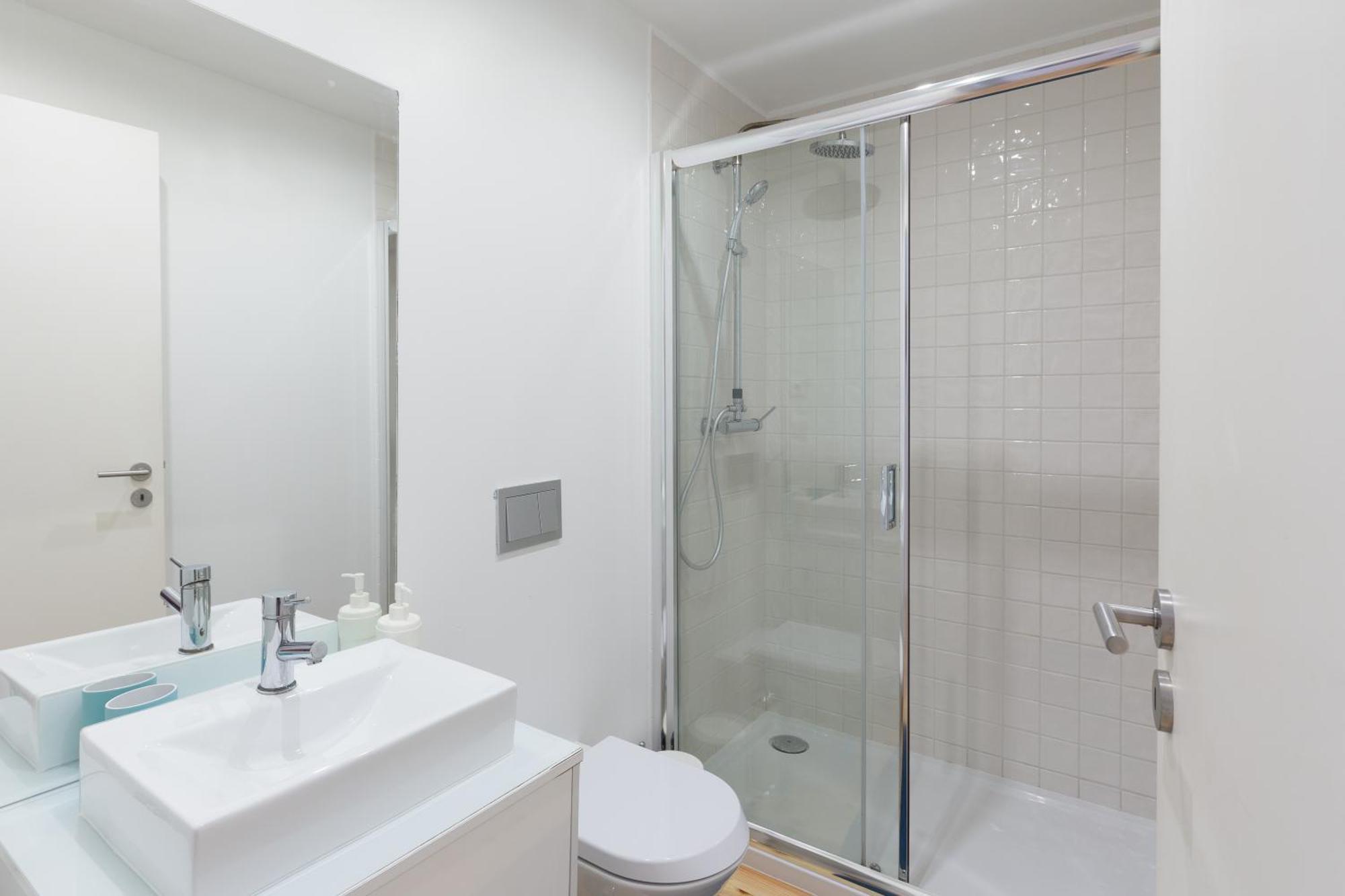 Spacious Bright Flat W/ Terrace By Host Wise Apartment *