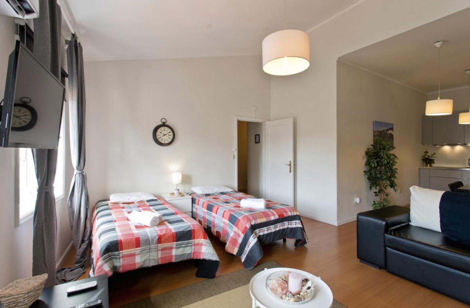 Host Wise - Cozy Sunny Flats - Ace Location *