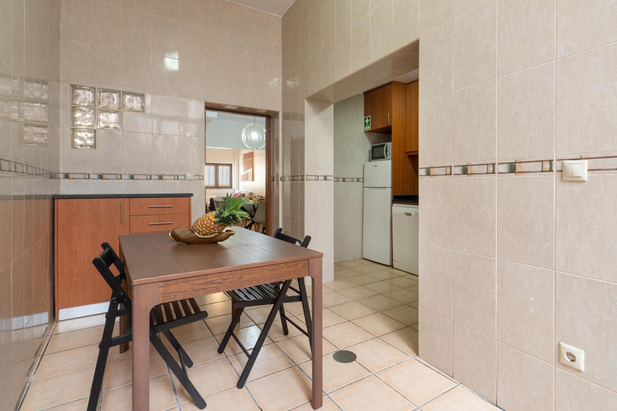 Spacious Duplex House - Jacuzzi & Terrace Holiday home *