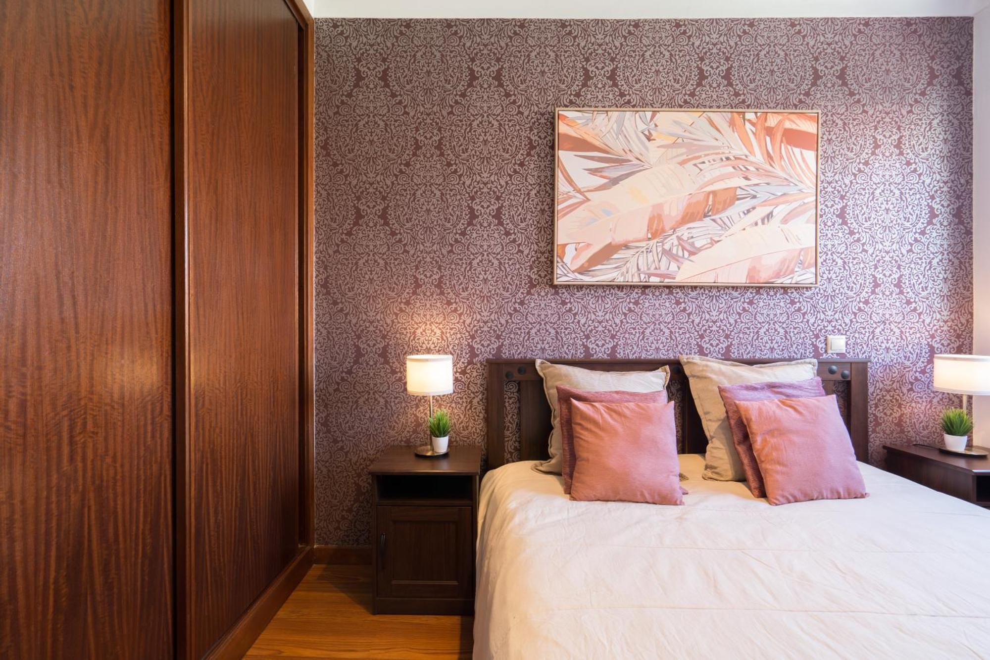 Spacious Duplex House - Jacuzzi & Terrace Holiday home Porto