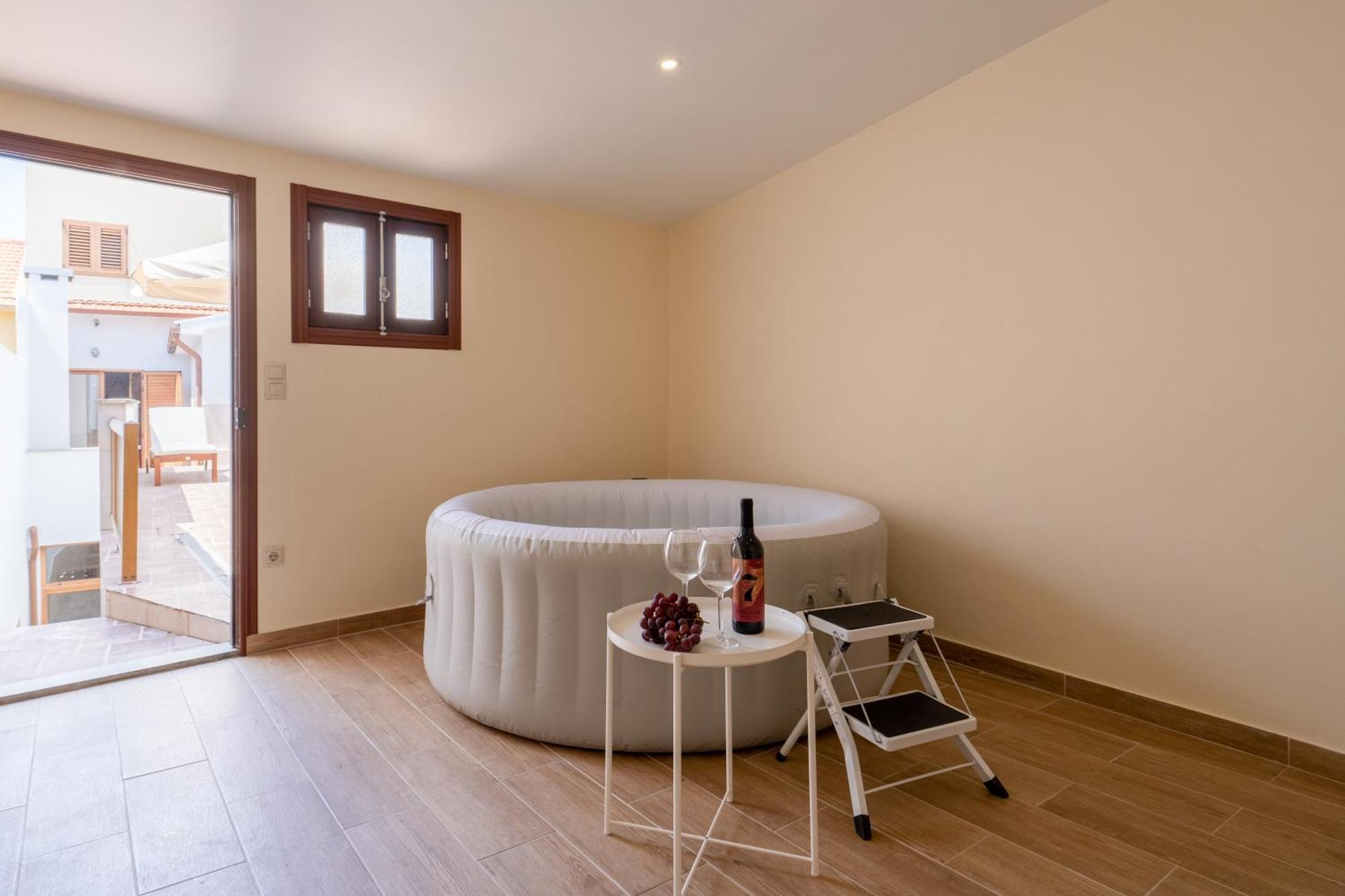 Spacious Duplex House - Jacuzzi & Terrace Porto