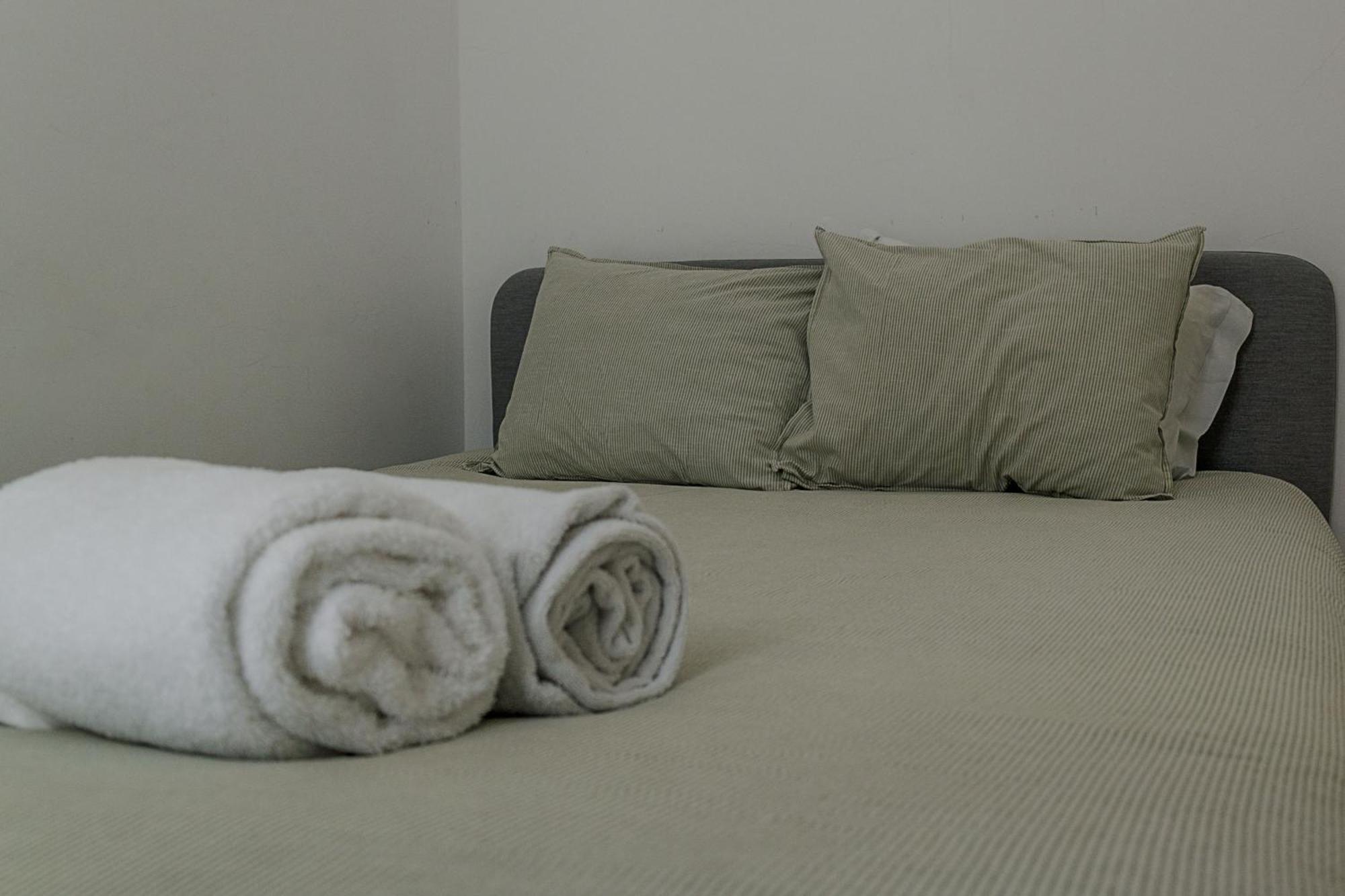 Travel And Live Apartment