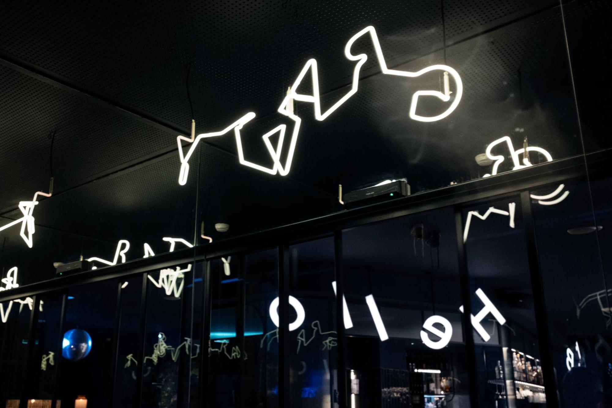 Chic&basic Gravity 4* Porto