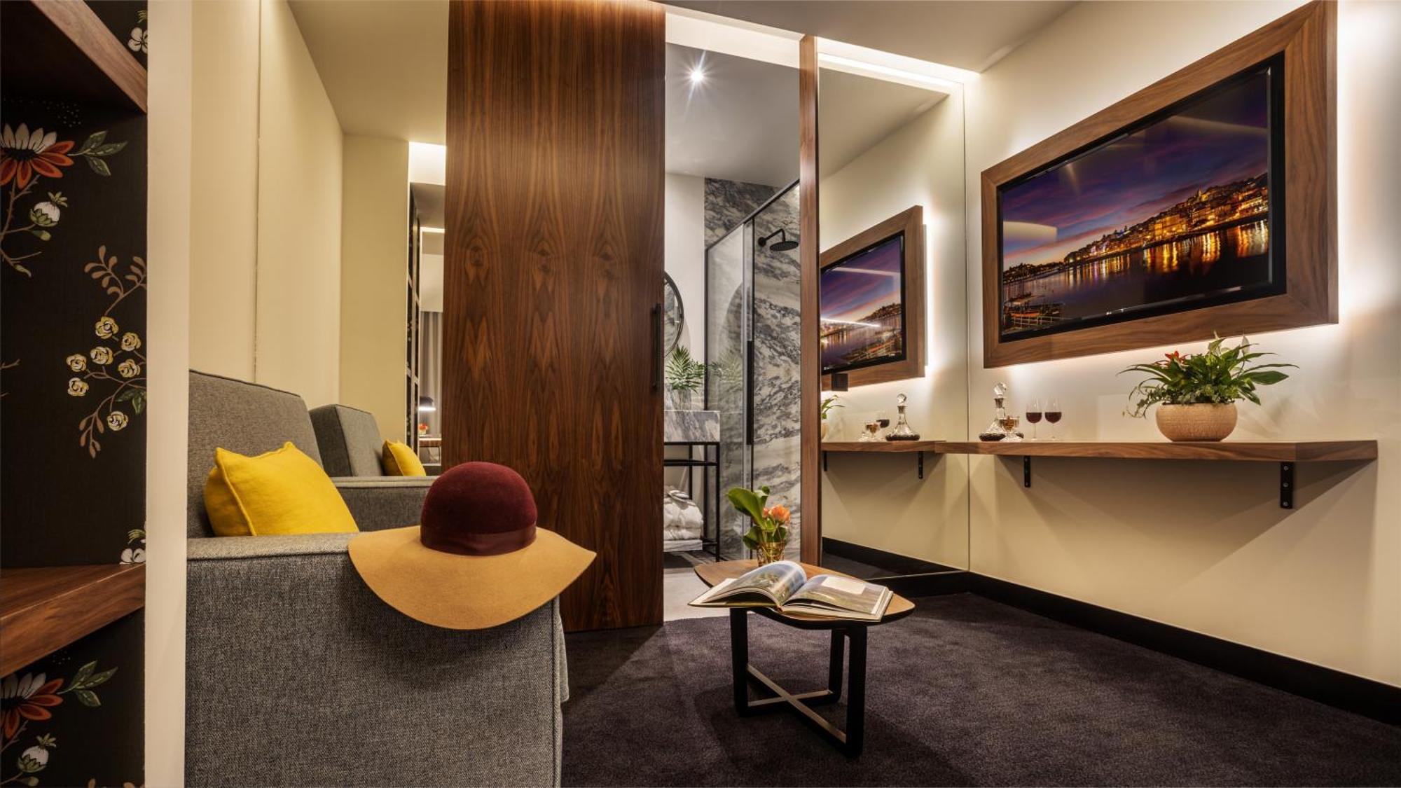 Do - Rua Flores Hotel 4*