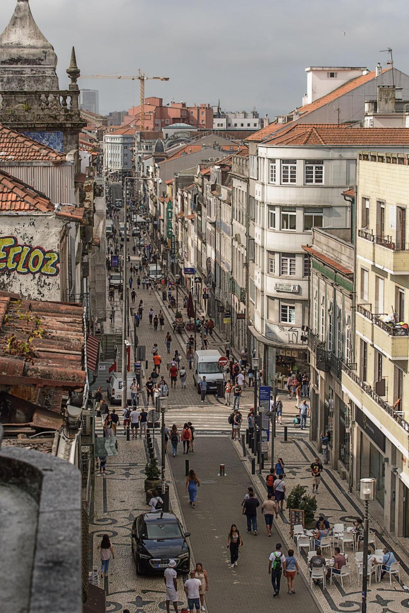 Hostel Travel & Live