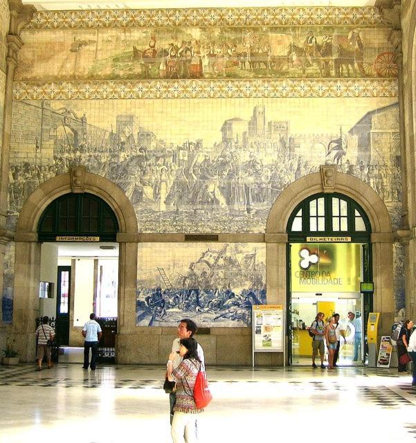 Floor With Sunny Balconies * Porto