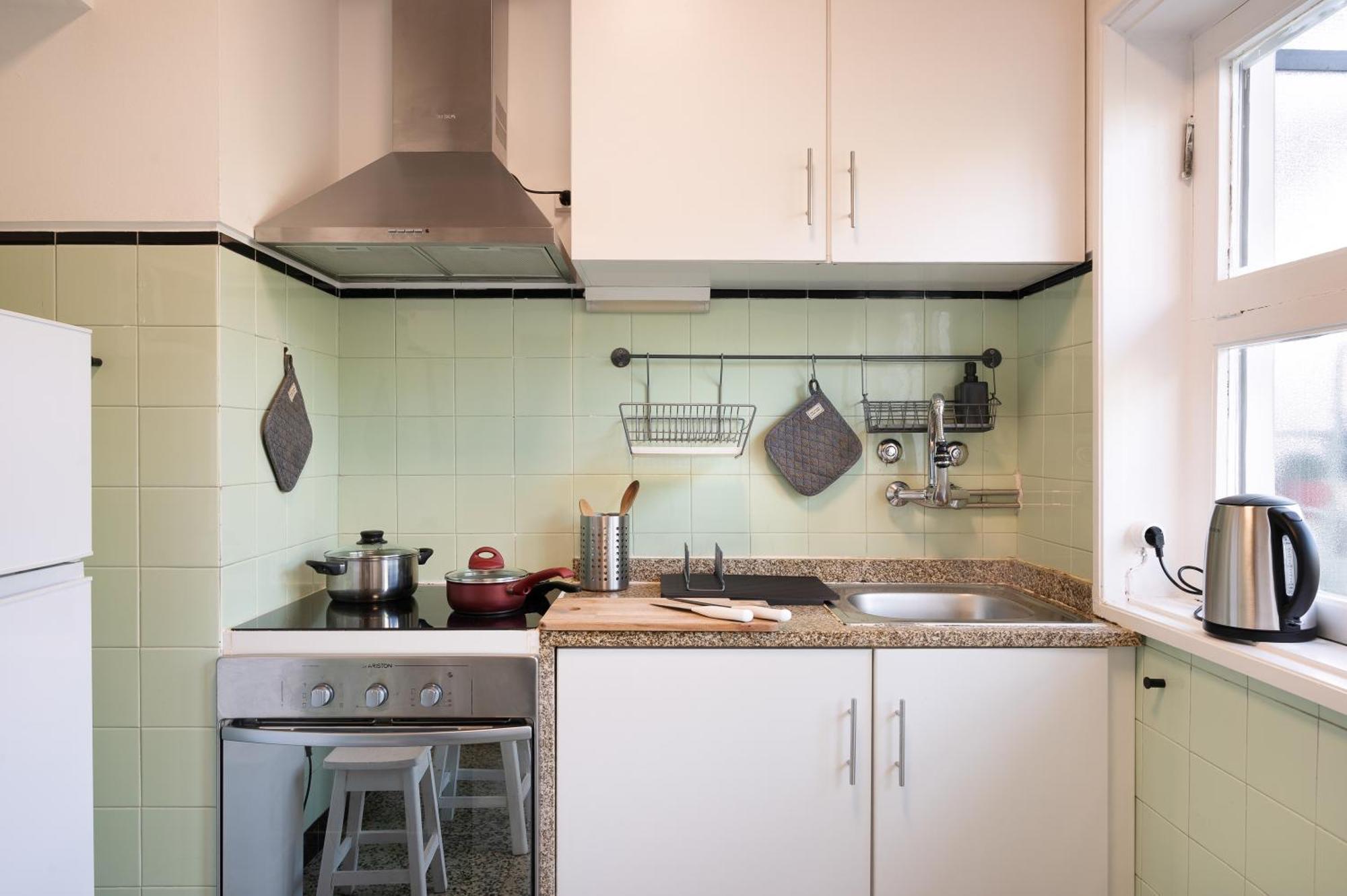 Praça Da República - 2 Bedroom 3rd Floor Flat Porto