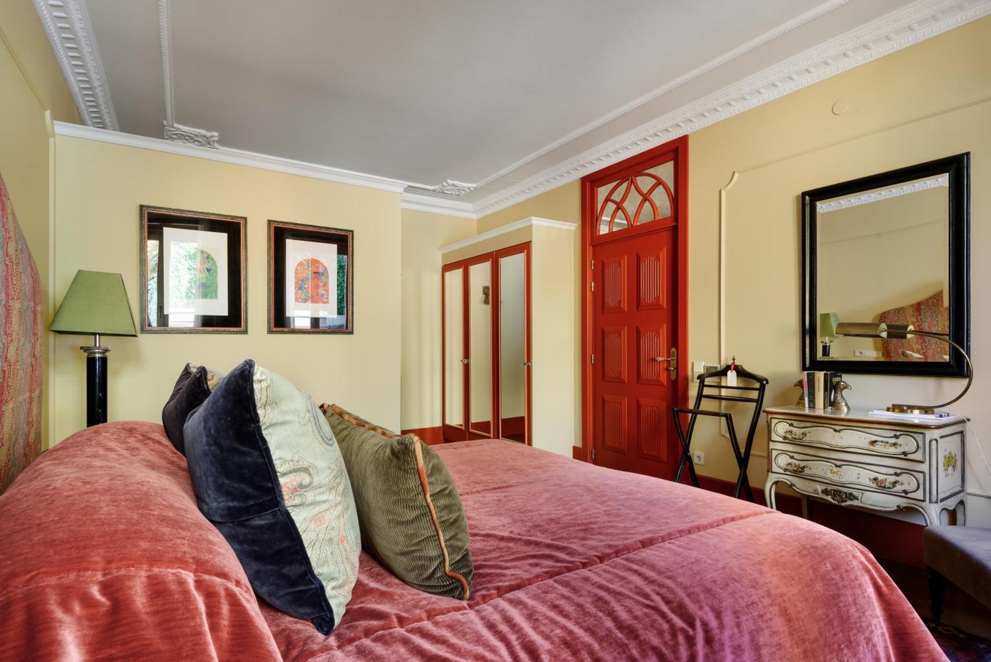 M Maison Particuliere Guest house