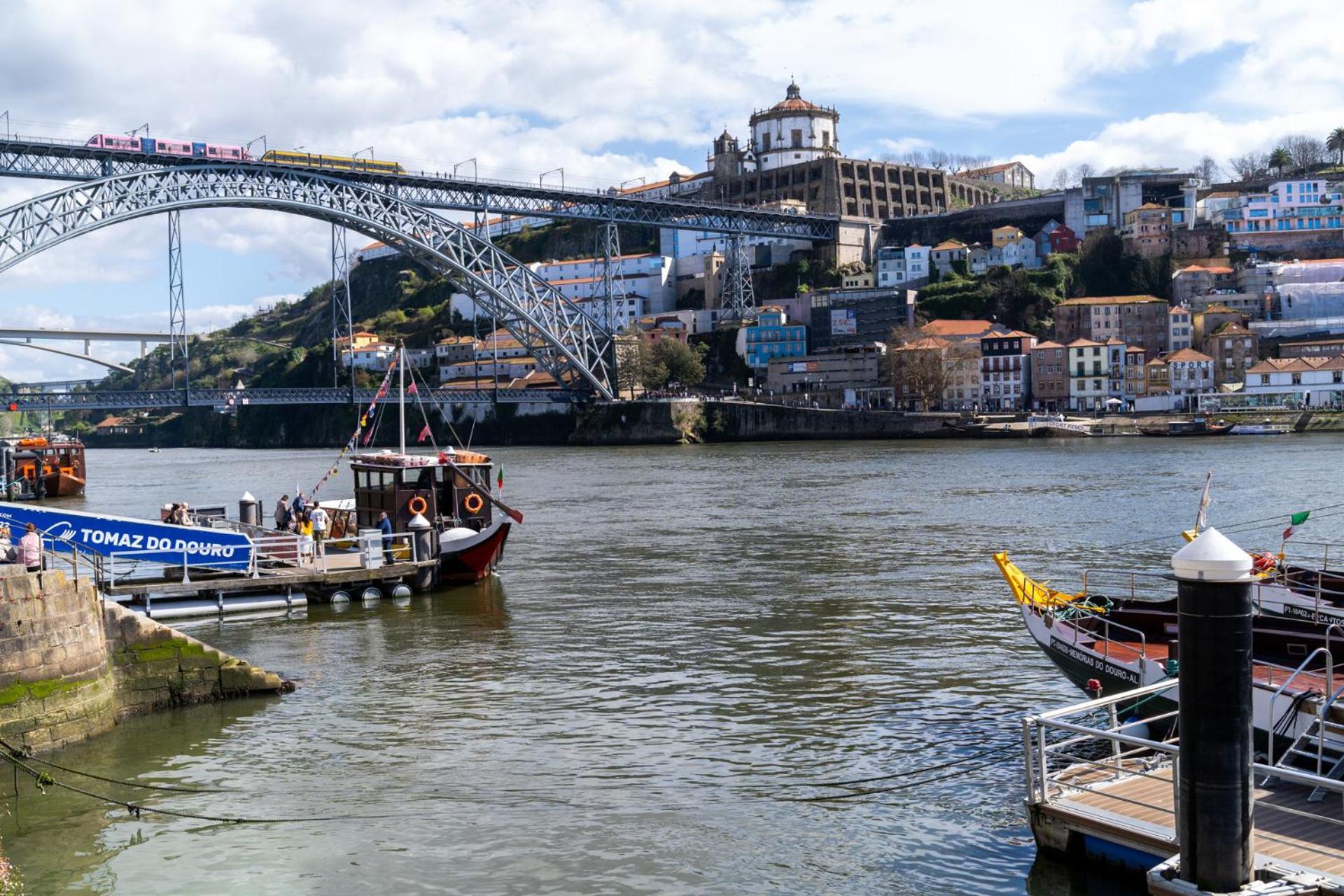 Gasthuis Limehome Rua Da Conceicao