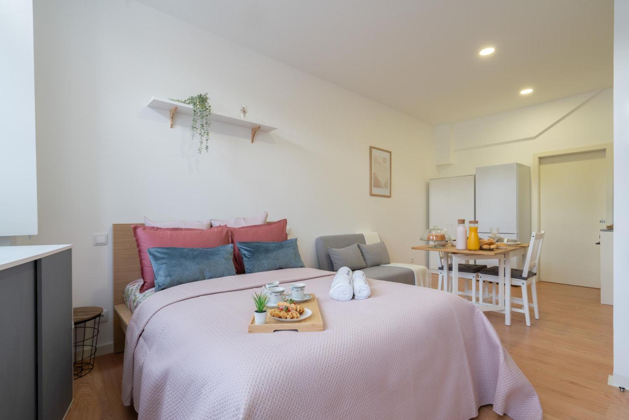 Host Wise - Santa Catarina Cosy Downtown Apartment *