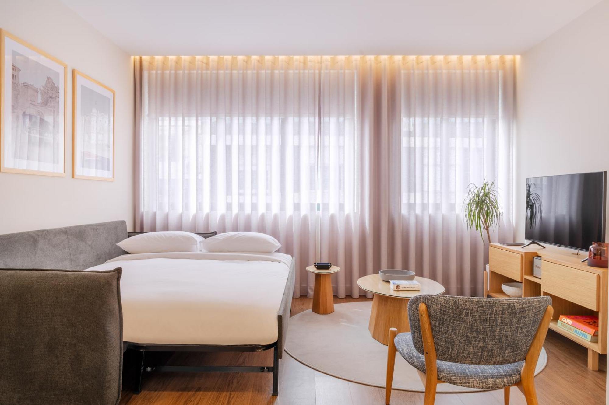 Catarina Serviced (adults Only)