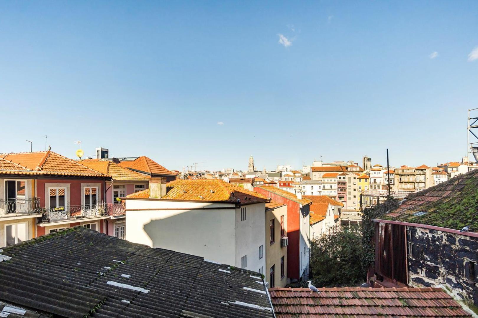 Vintage Vibes Near Porto's Old Town * Porto