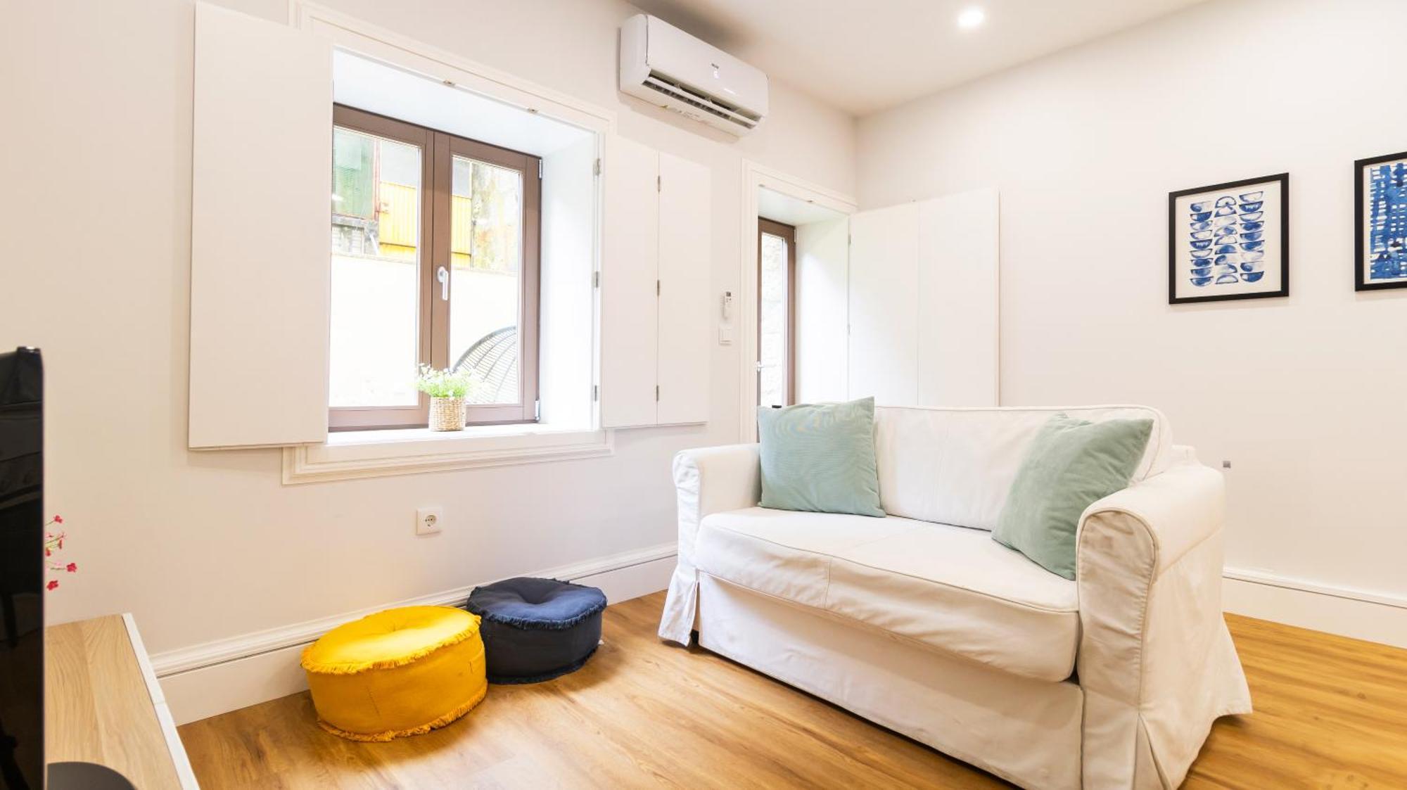 River Flat W/ Patio By Lovelystay Porto