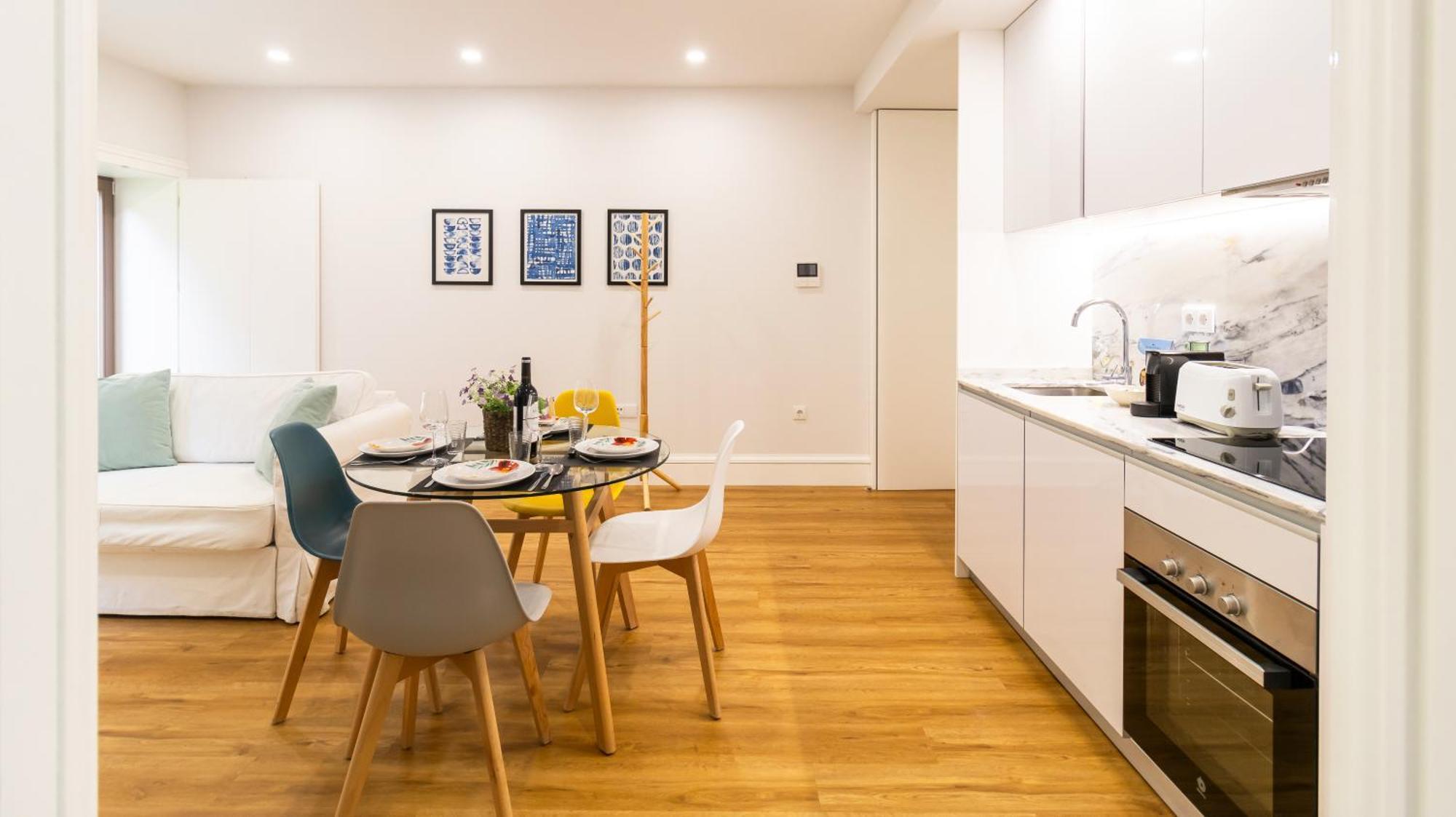 River Flat W/ Patio By Lovelystay Porto