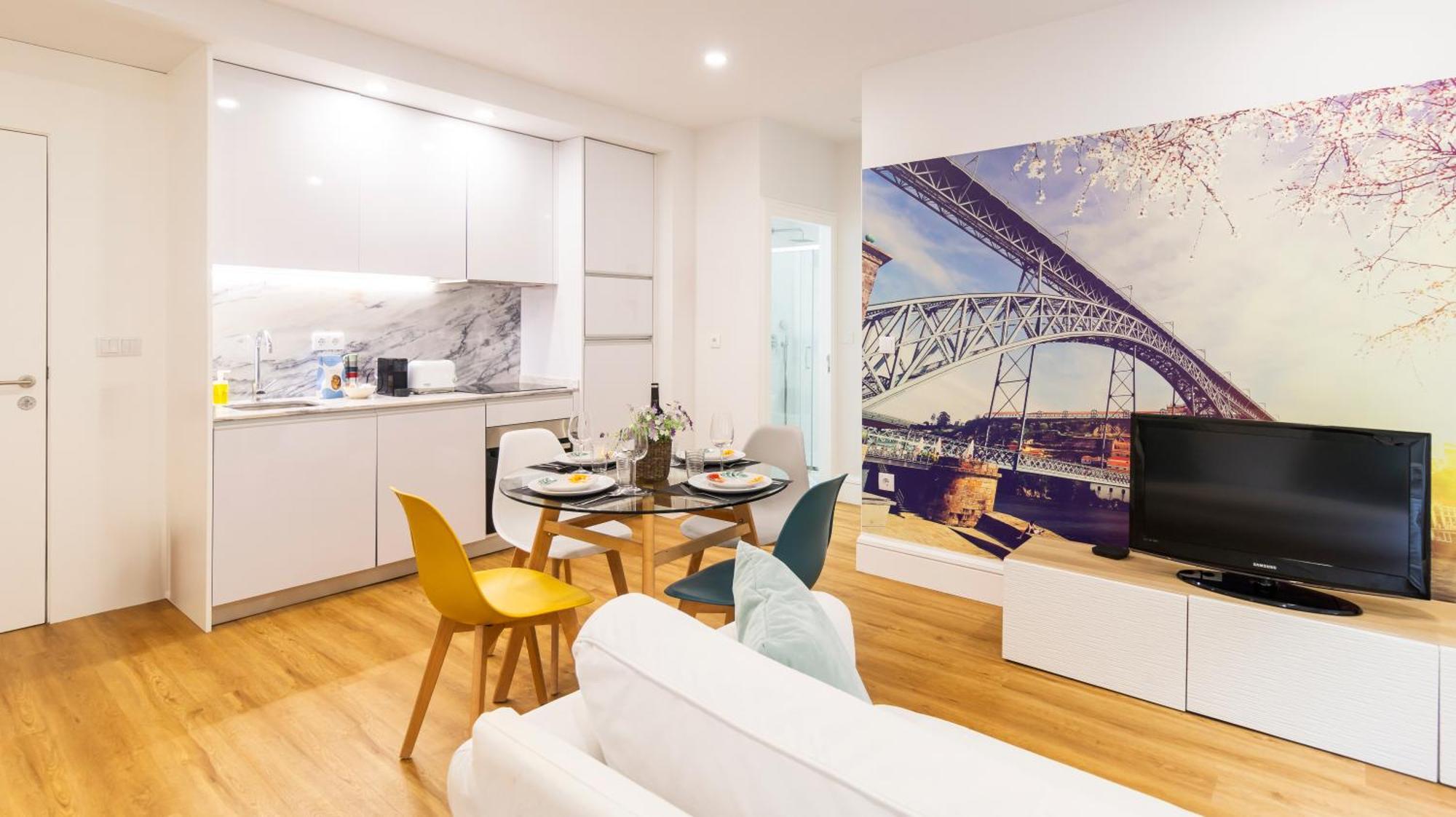 River Flat W/ Patio By Lovelystay Porto