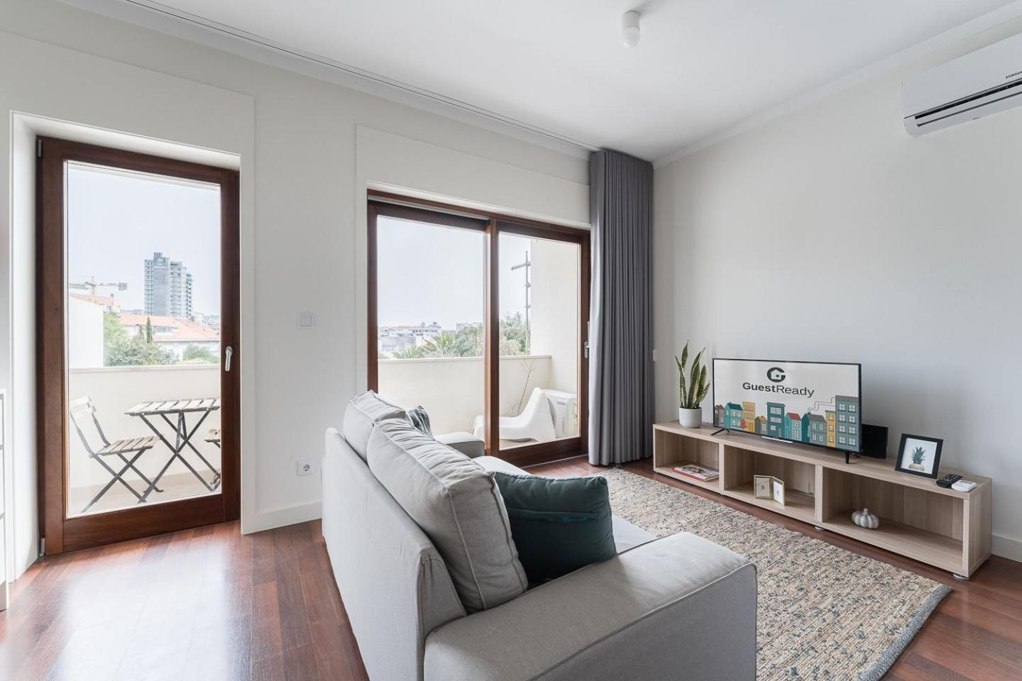 Apartamento Guestready - Almada 516 *
