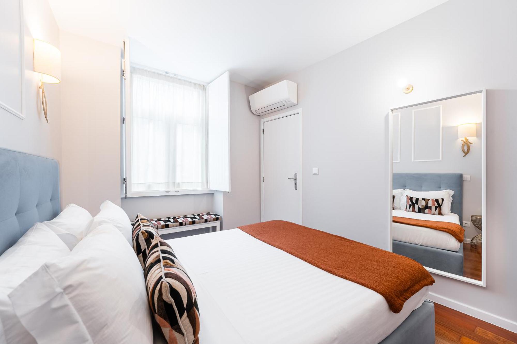 Victoria Project - - Private Parking