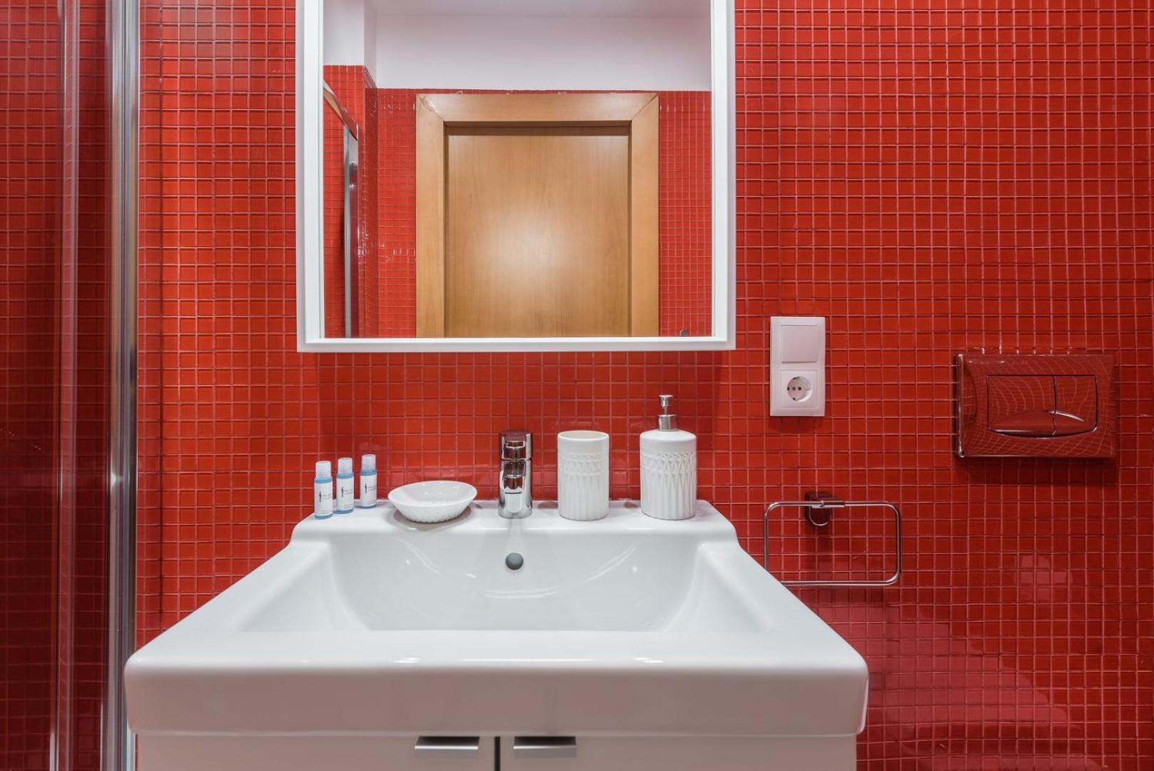 Guestready - Chic Cityscape Apartment Porto