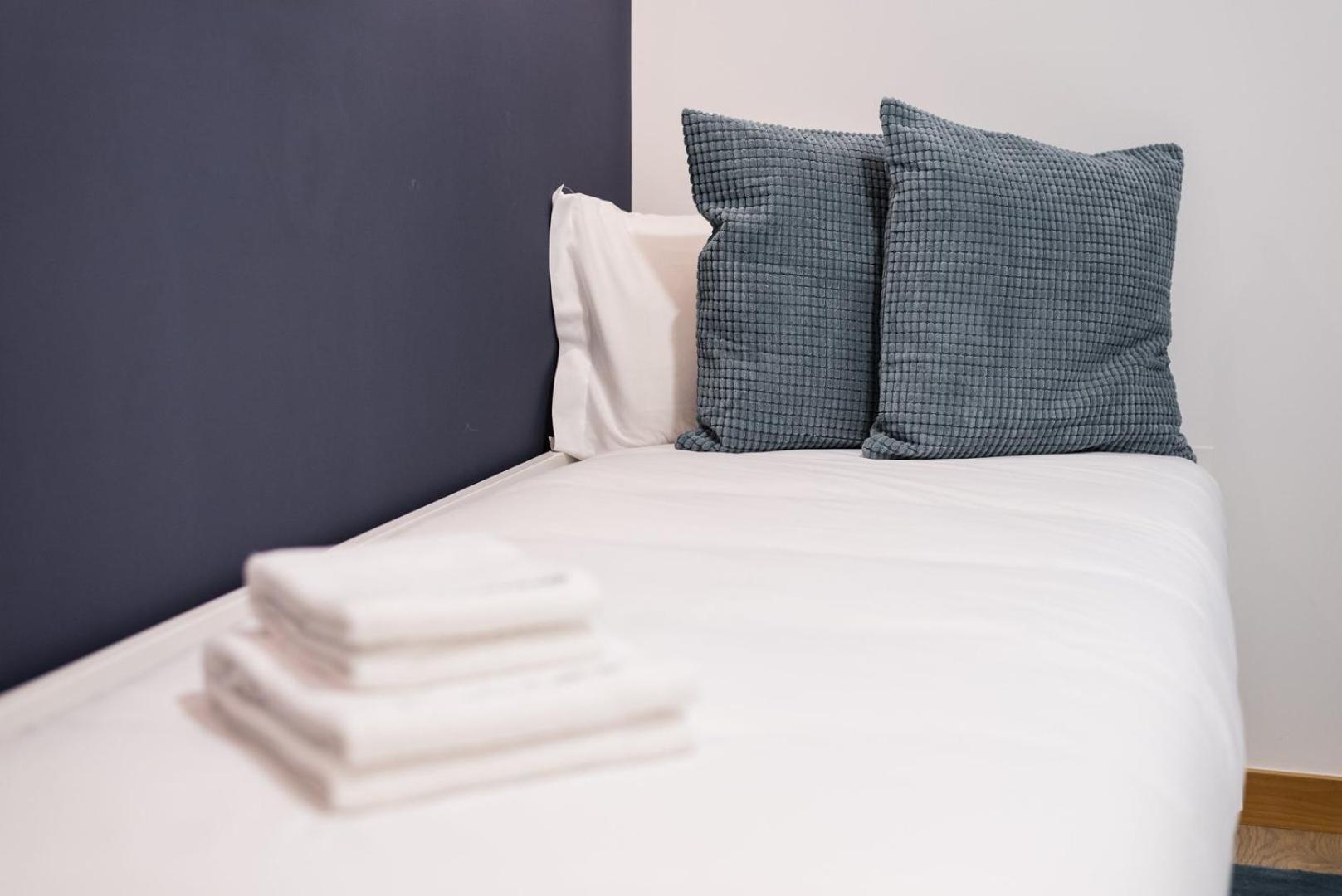 Apartment Guestready - Chic Cityscape