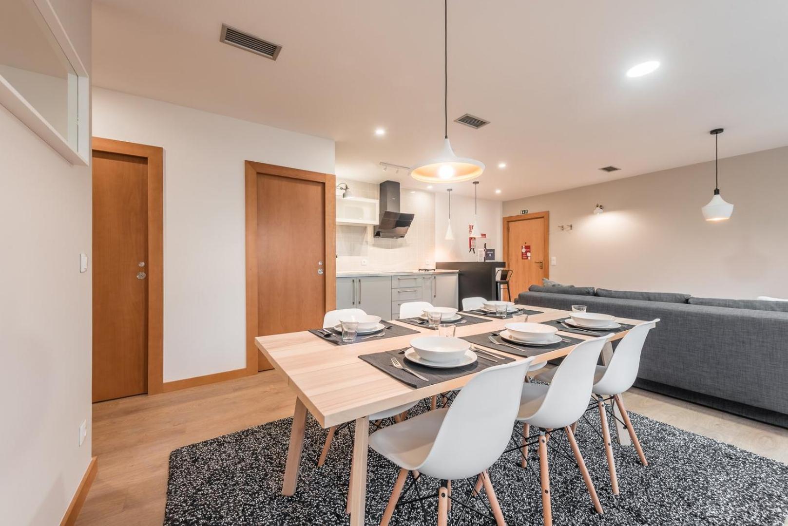 Guestready - Chic Cityscape Apartment Porto