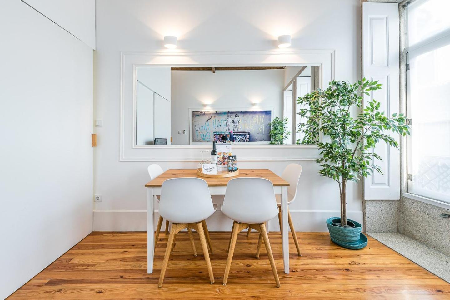Guestready - High-ceiling Urban Retreat In Guest house Porto