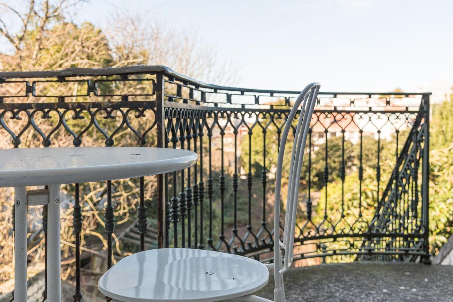 Centenary Cosy - 7 *