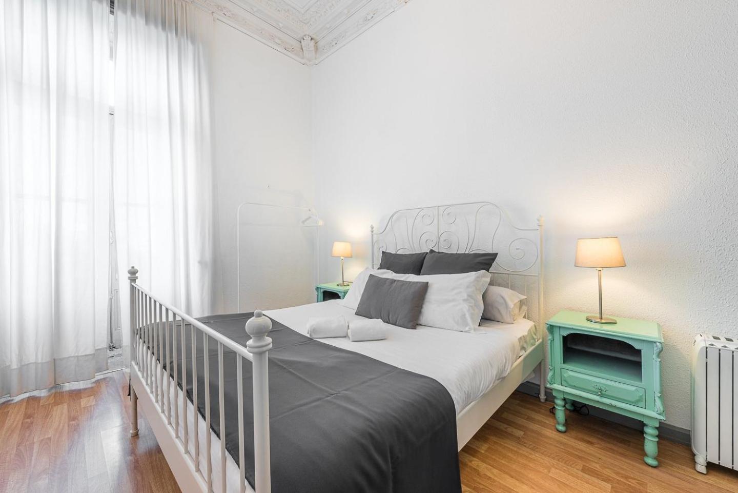 Centenary Cosy - 7 *