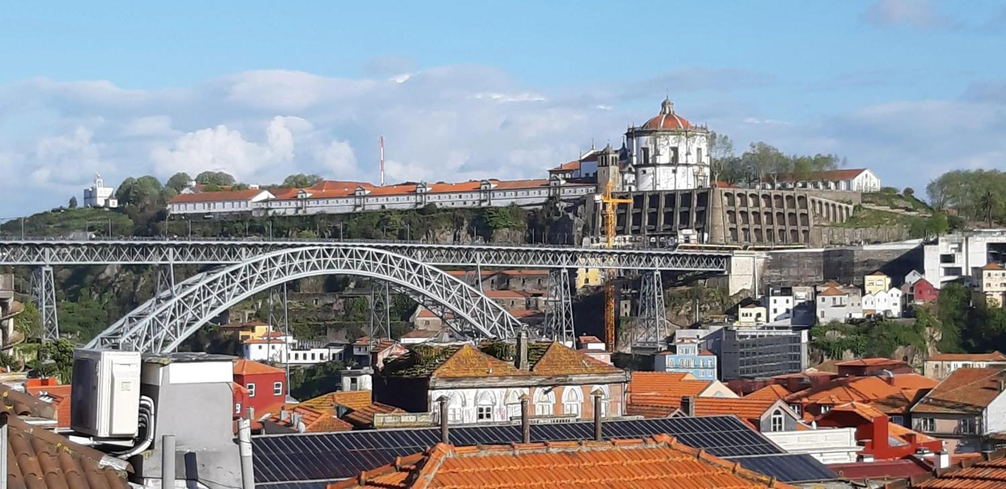 Stylish In Porto, Balcony. Apartment *
