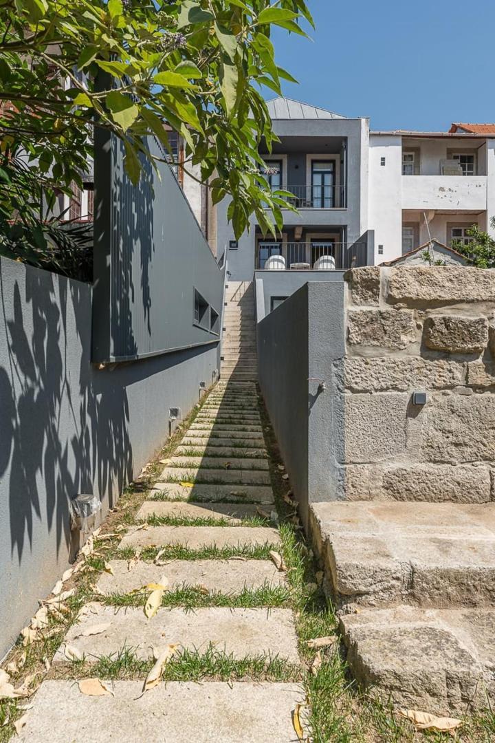 Guestready - Somebody's Story - C Porto