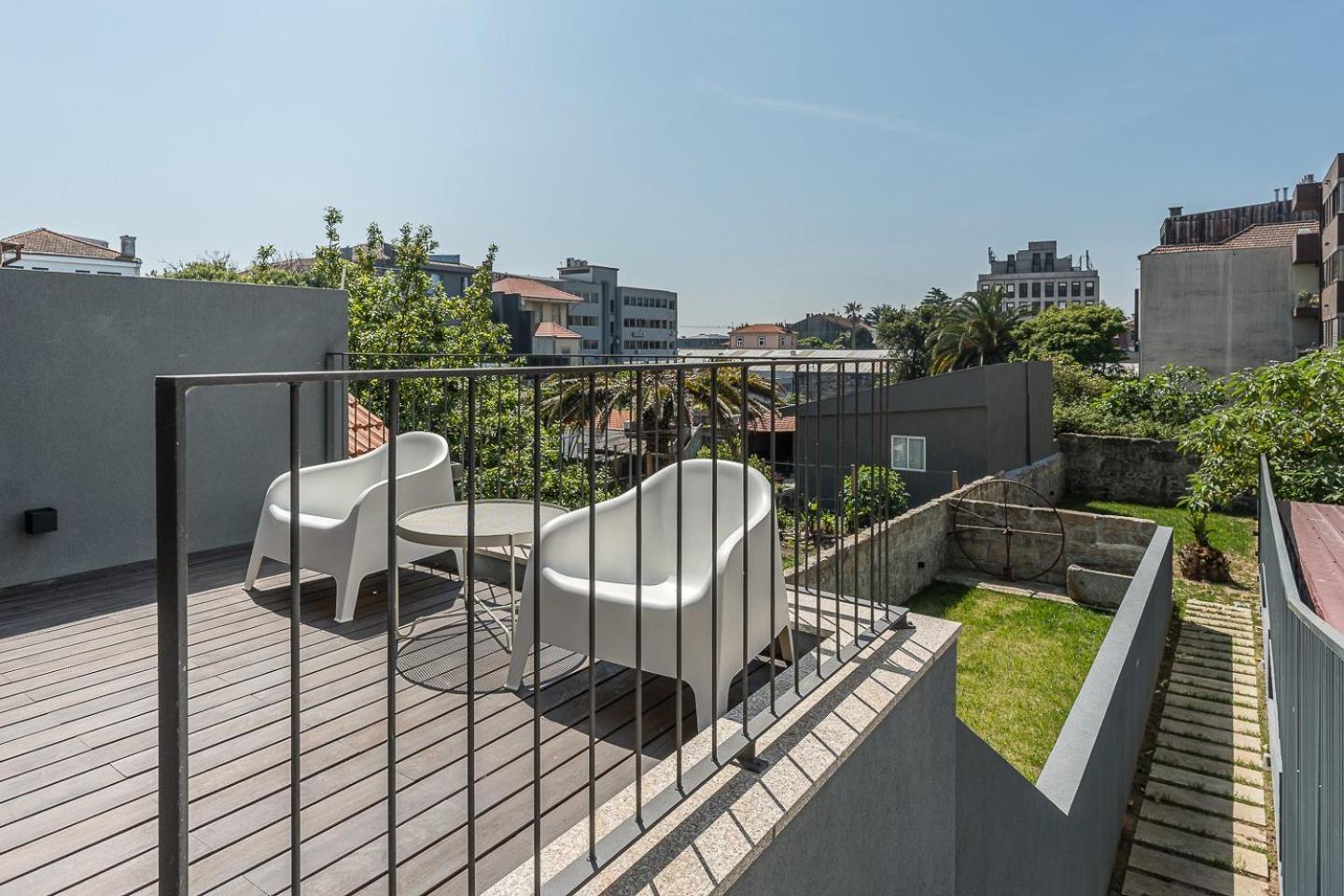 Guestready - Somebody's Story - C * Porto