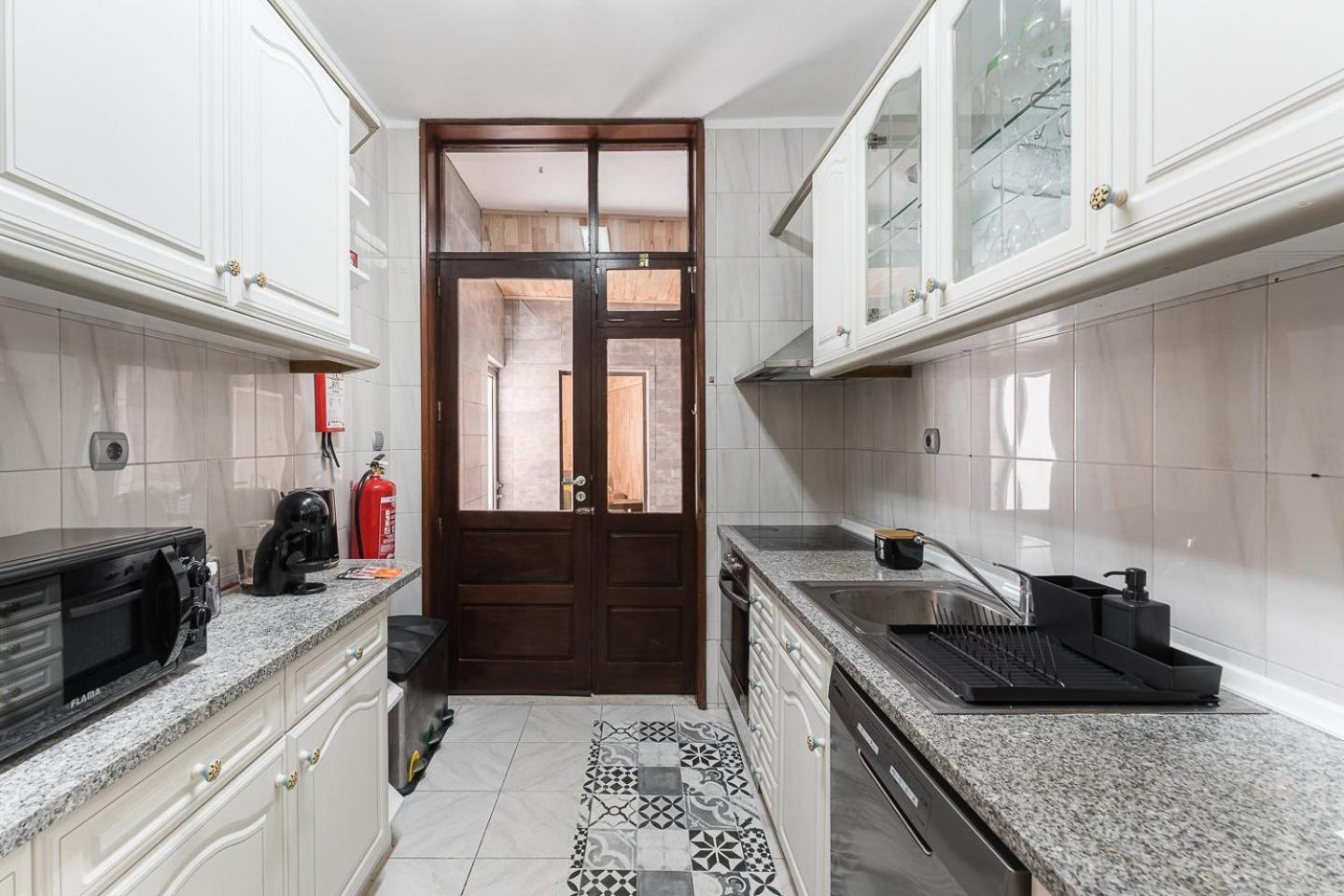 Guestready - Sunny Family Apt With Private Terrace Apartment Porto