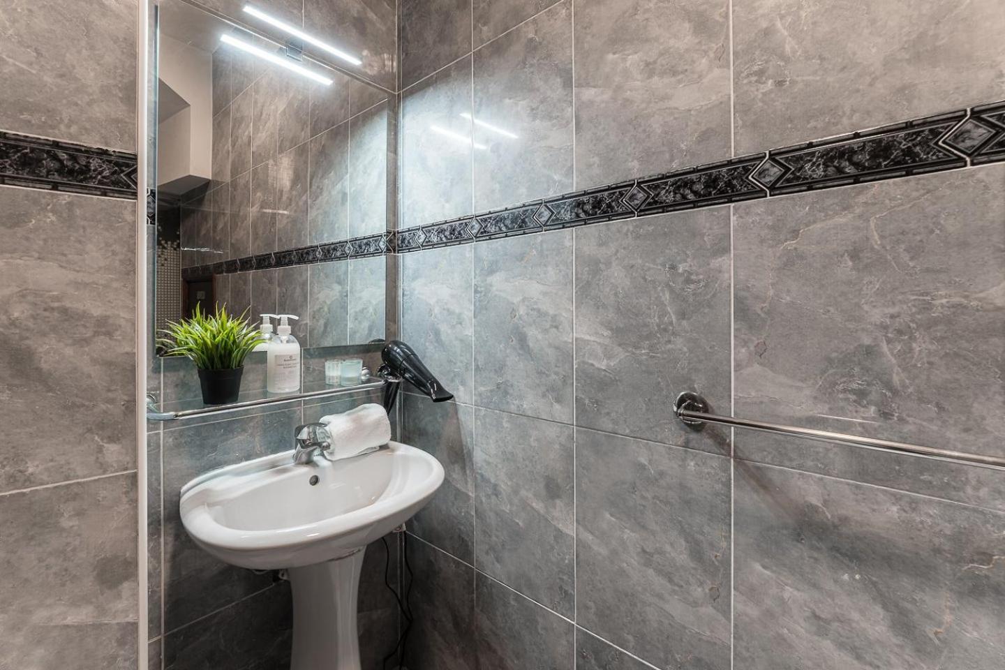 Guestready - Sunny Family Apt With Private Terrace * Porto