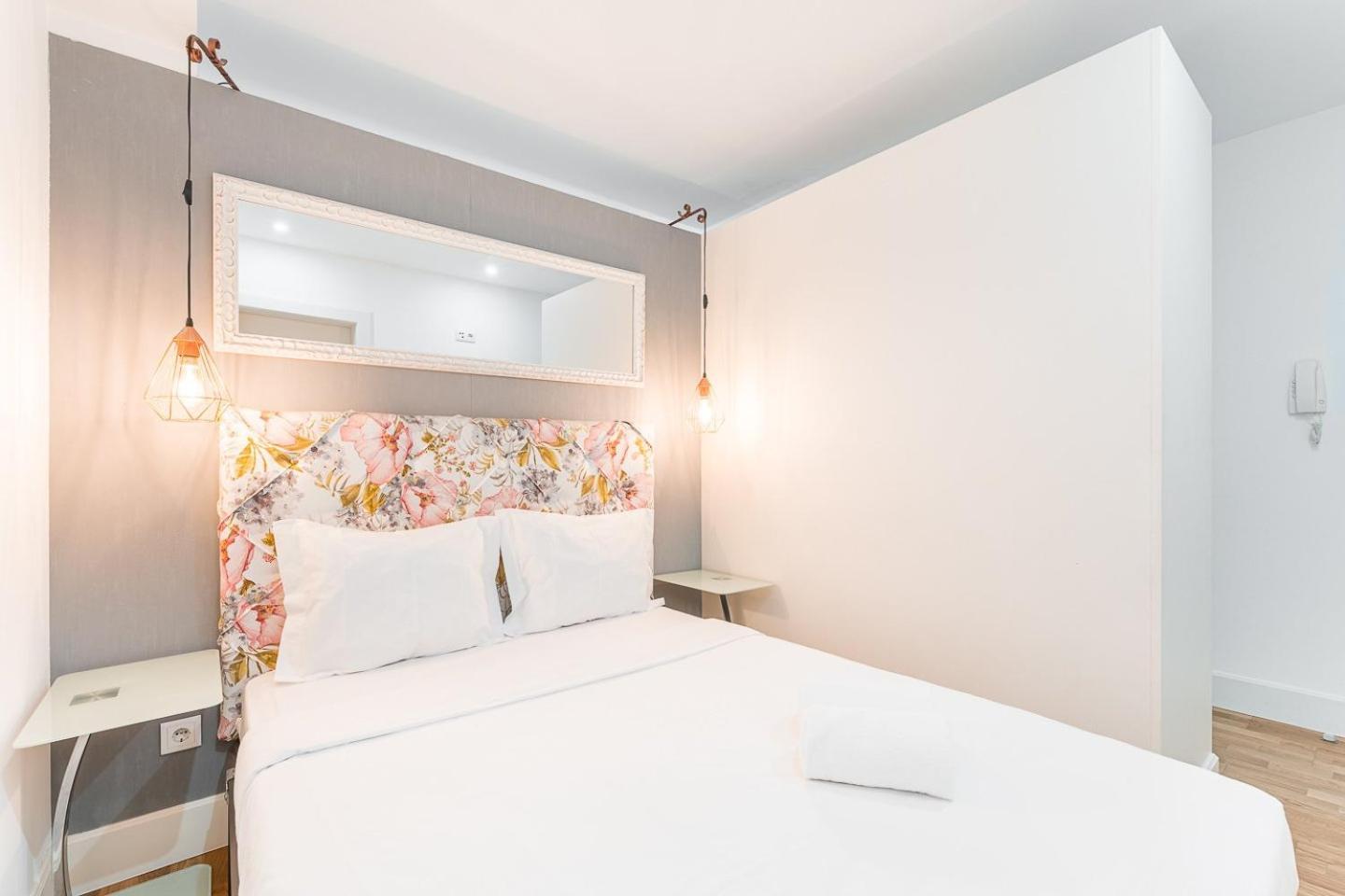 Guestready - Bright In The Heart Of *