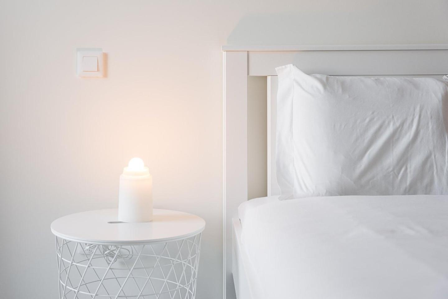 Apartment Guestready - Sleek Monochromatic In Bonfim