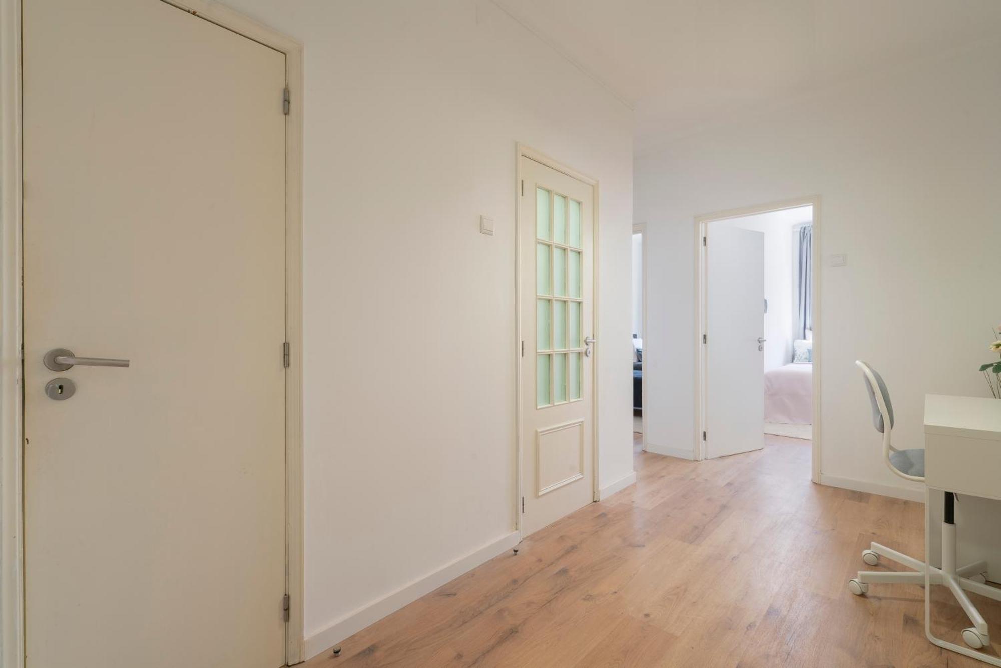 Host Wise - Comfy Minimalist Flat * Porto