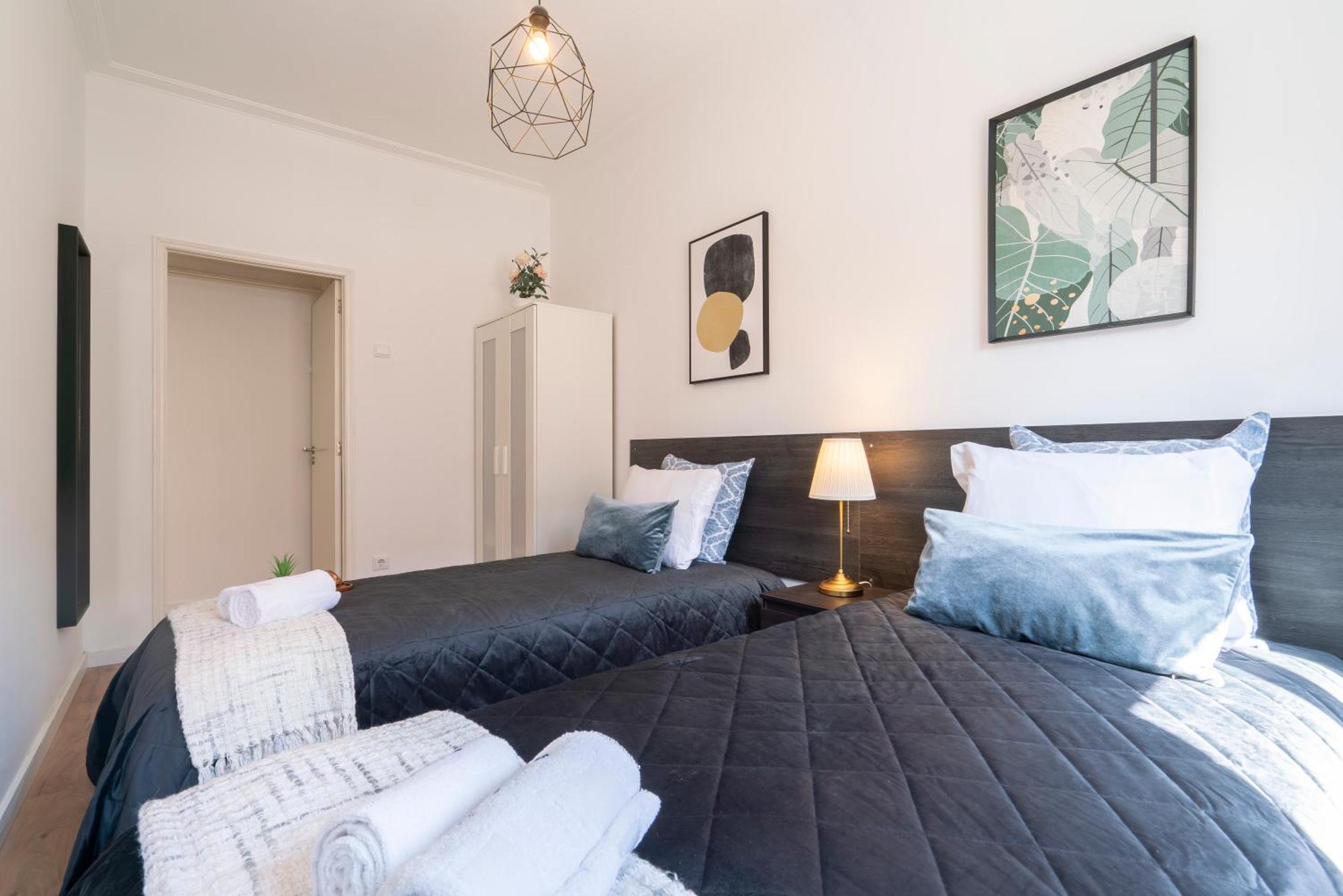 Host Wise - Comfy Minimalist Flat * Porto