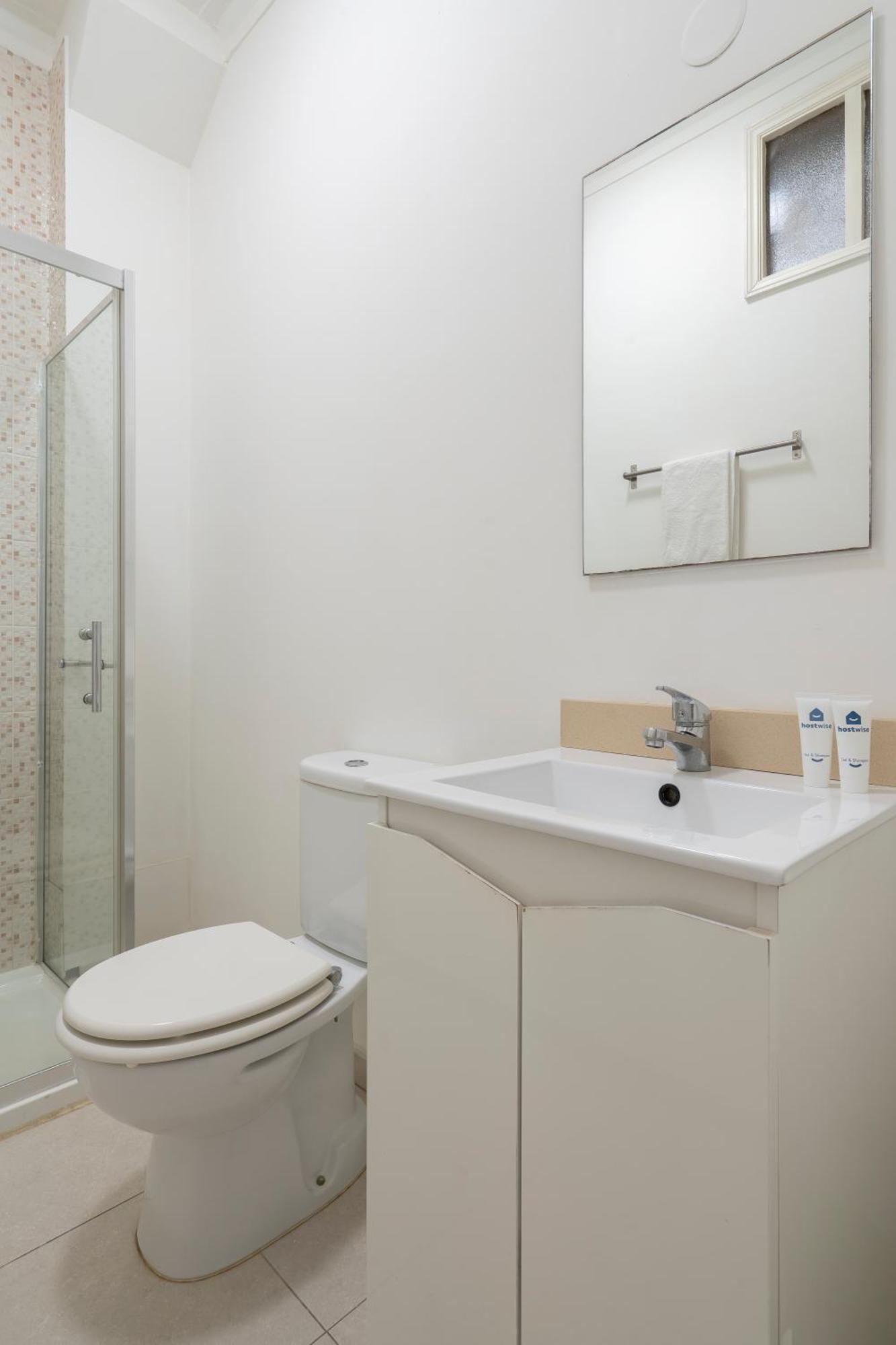 Host Wise - Comfy Minimalist Flat Porto