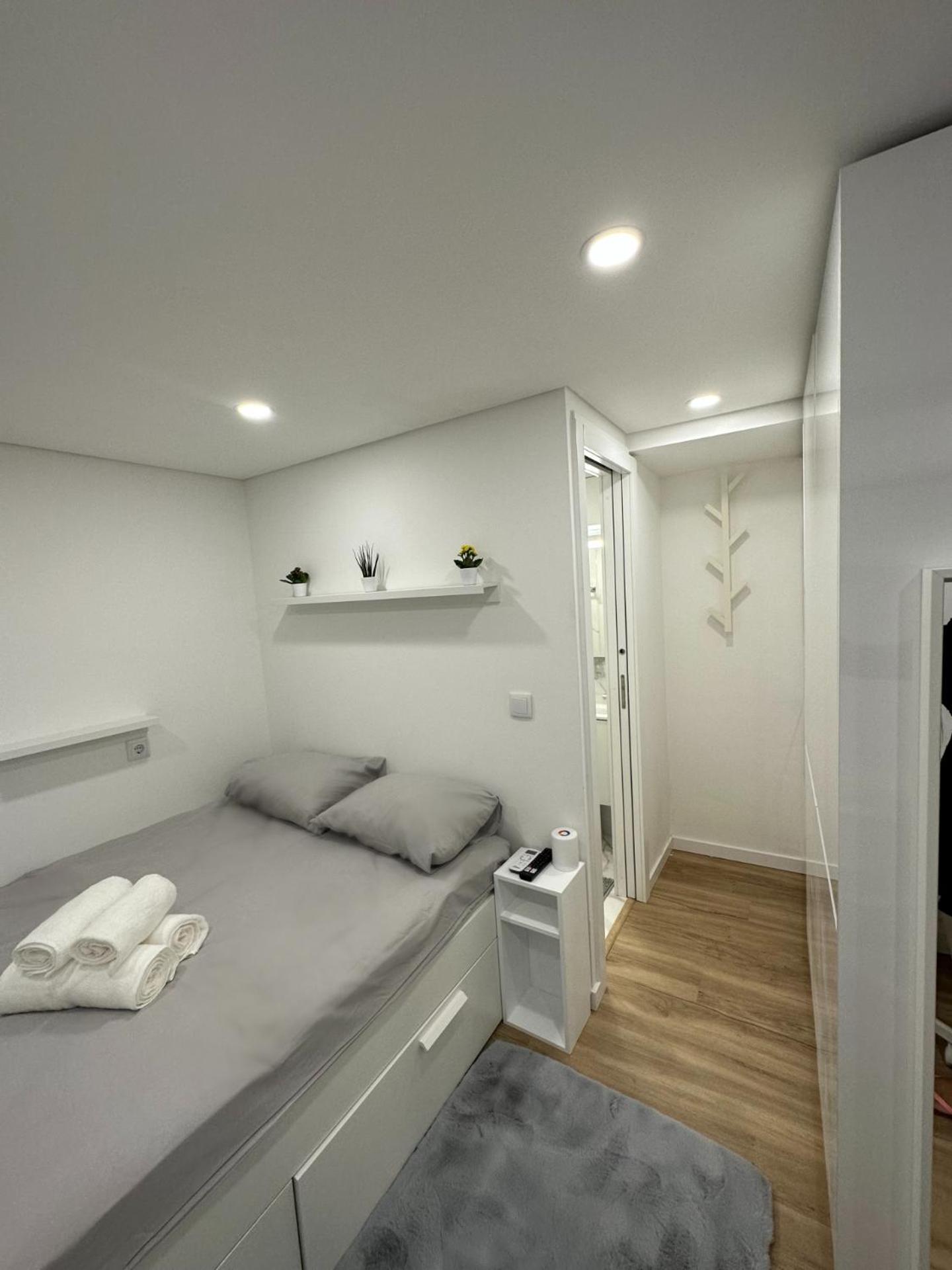 Estudio Novo - Fantastico T0 * Porto
