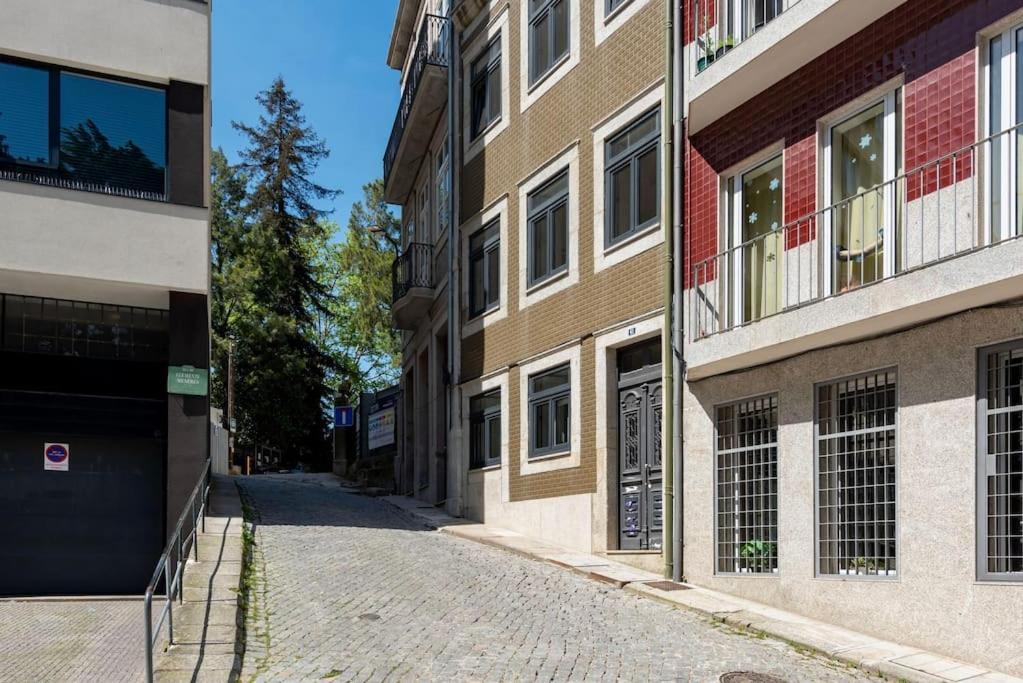 Apartment Chic Hideaway: Pool & Garden Porto