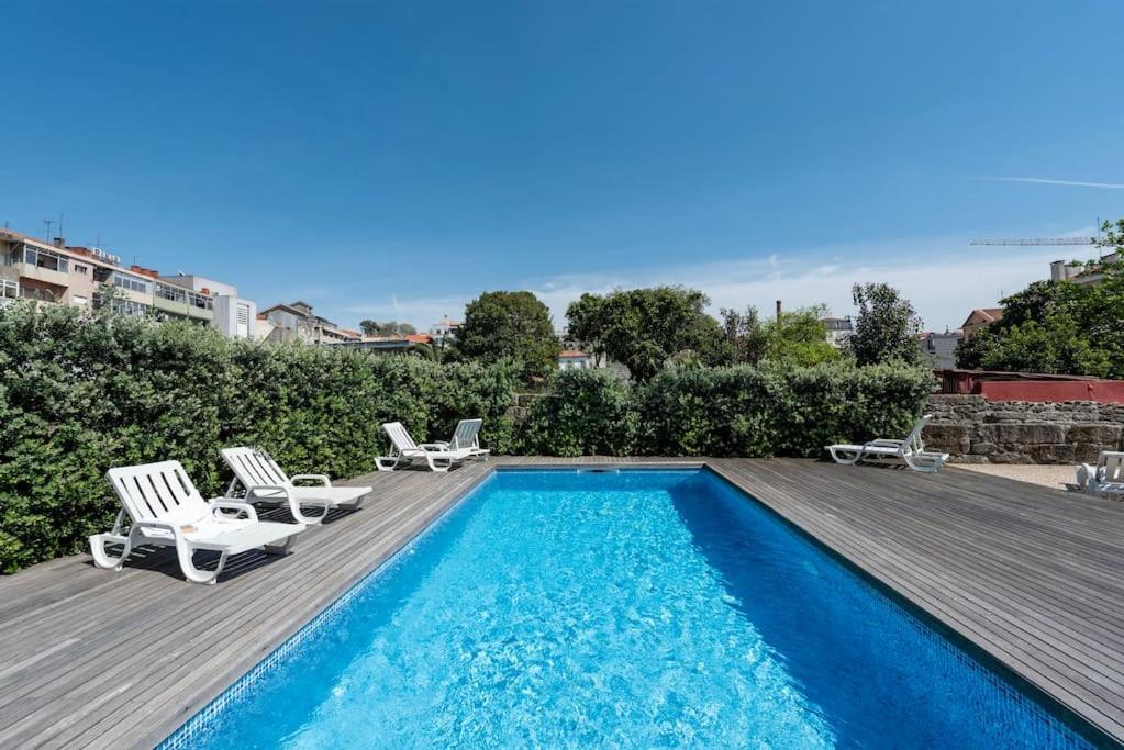 Chic Hideaway: Pool & Garden Apartment *